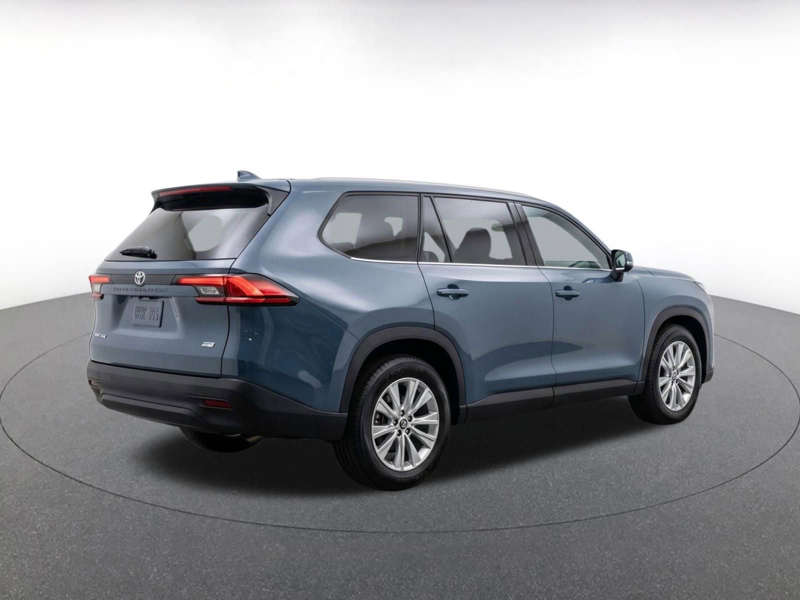 Thumbnail: 2025 Toyota Grand Highlander - 9