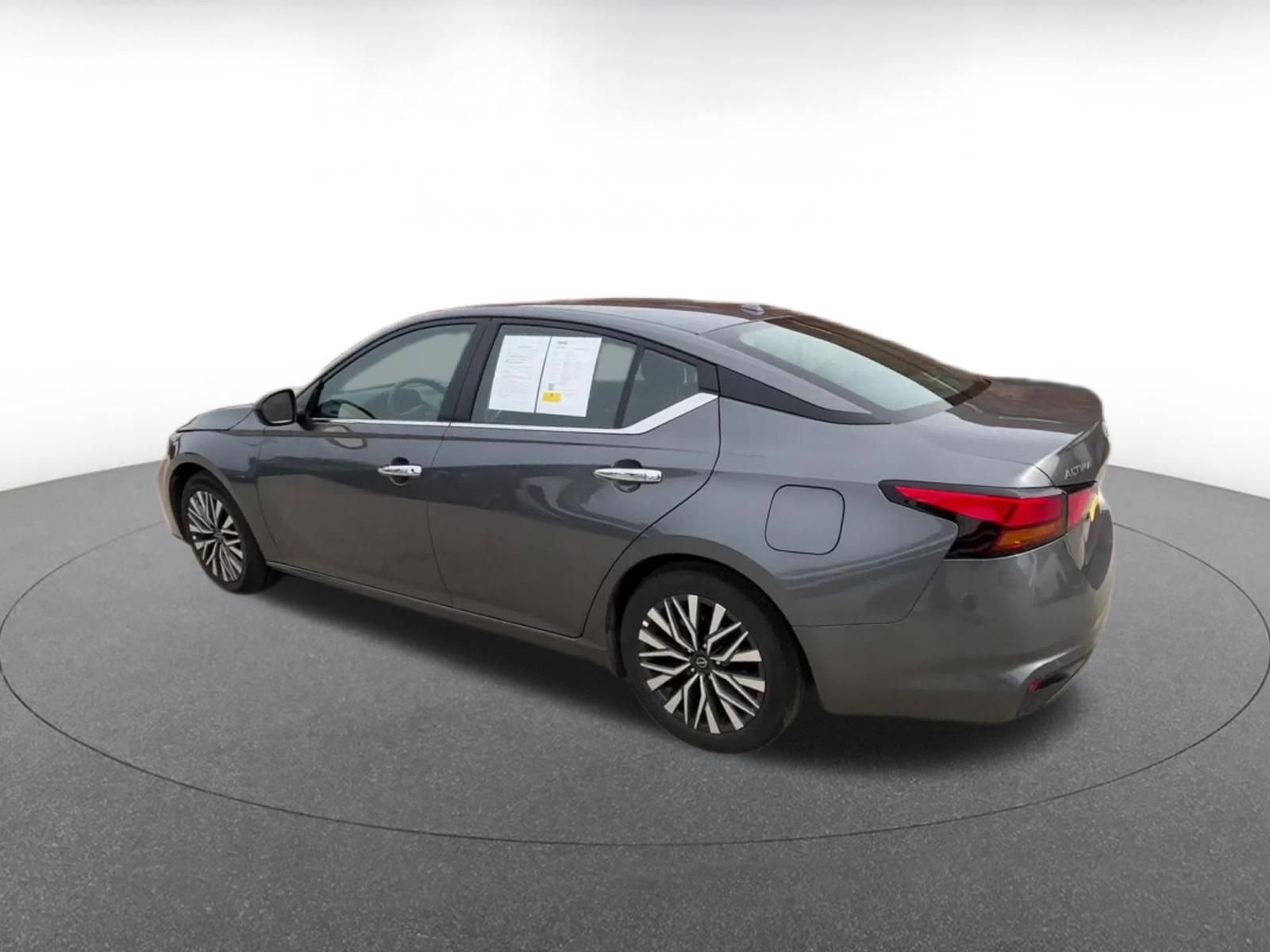 Thumbnail: 2025 Nissan Altima - 10