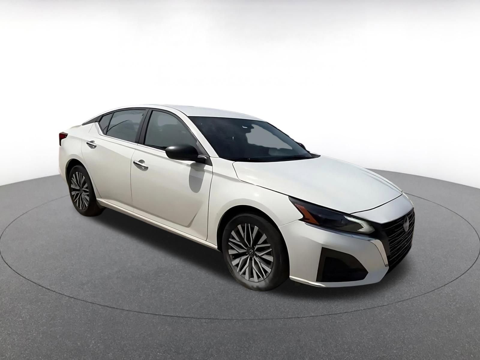 Thumbnail: 2025 Nissan Altima - 2