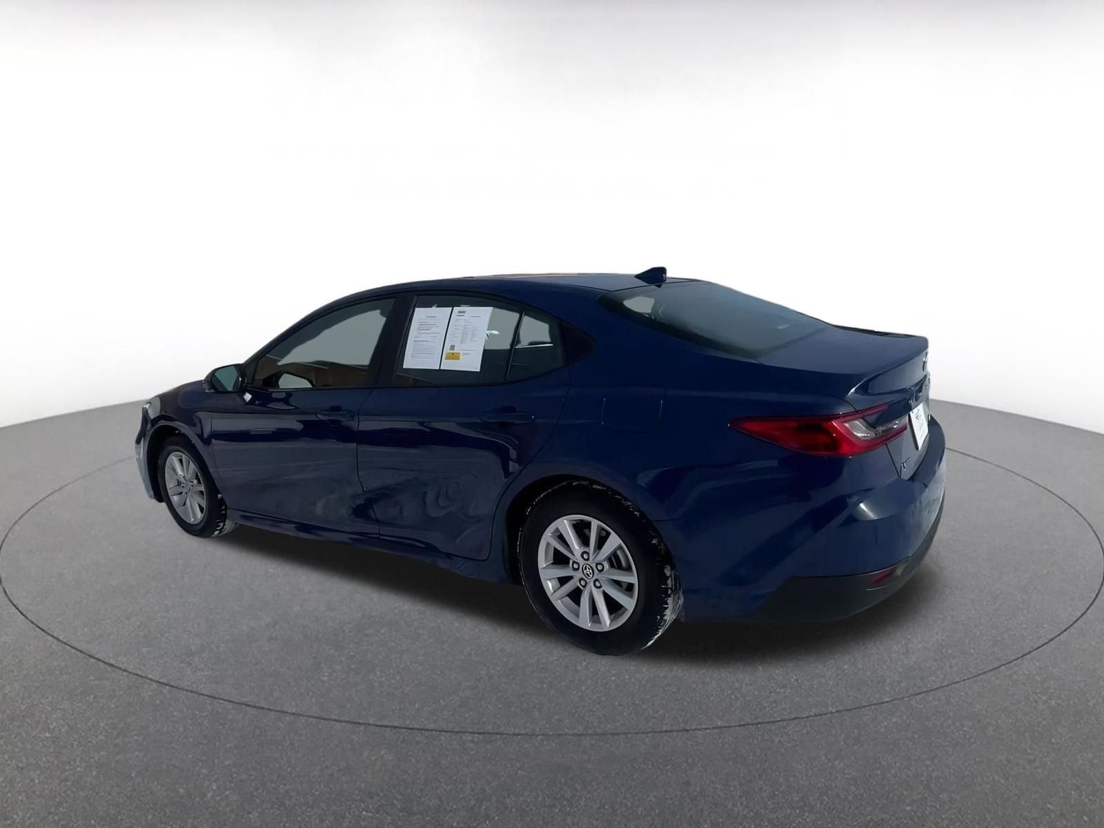 Thumbnail: 2025 Toyota Camry - 10