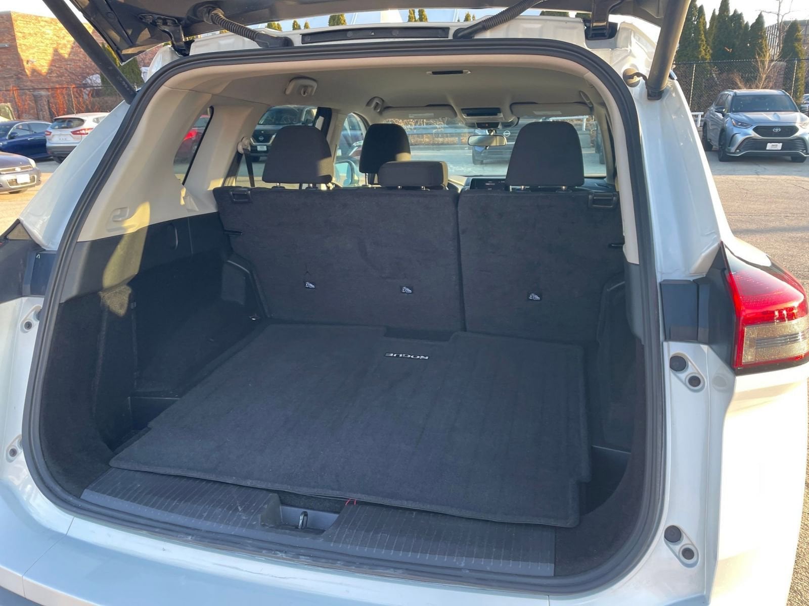 Thumbnail: 2025 Nissan Rogue - 33