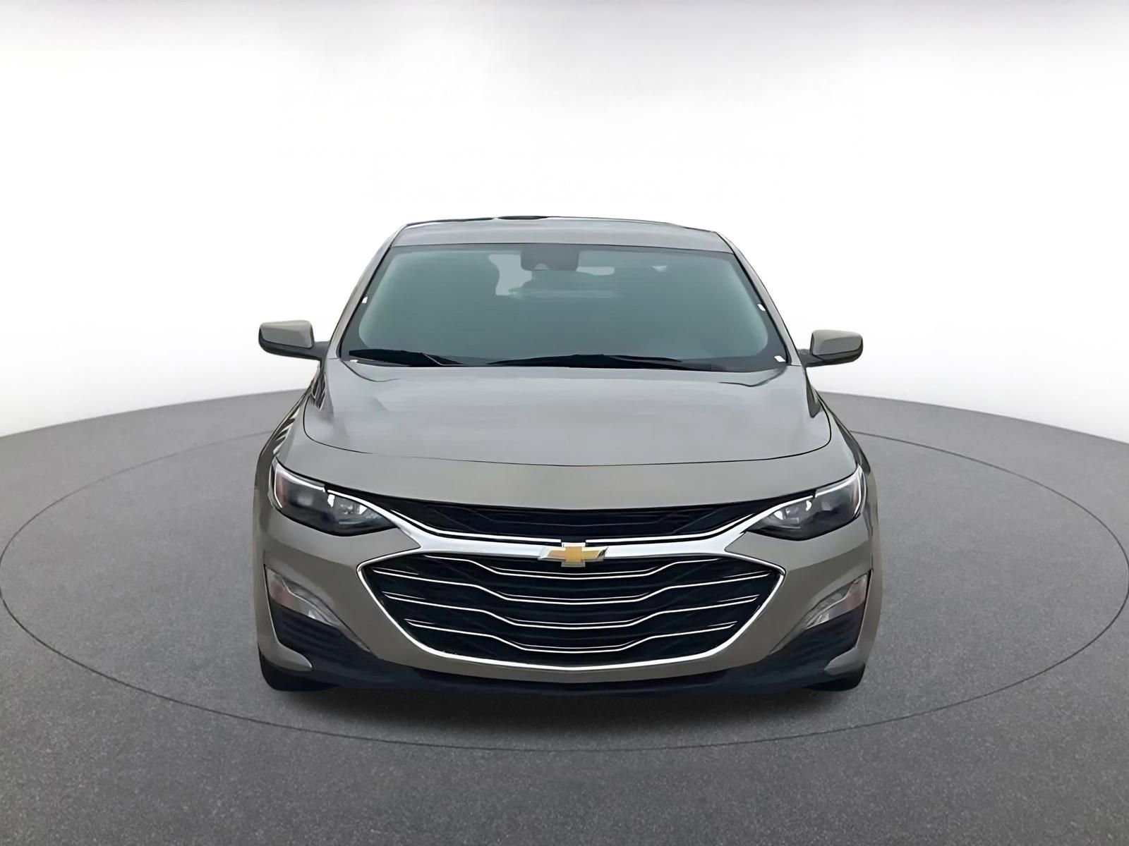 Thumbnail: 2023 Chevrolet Malibu - 4