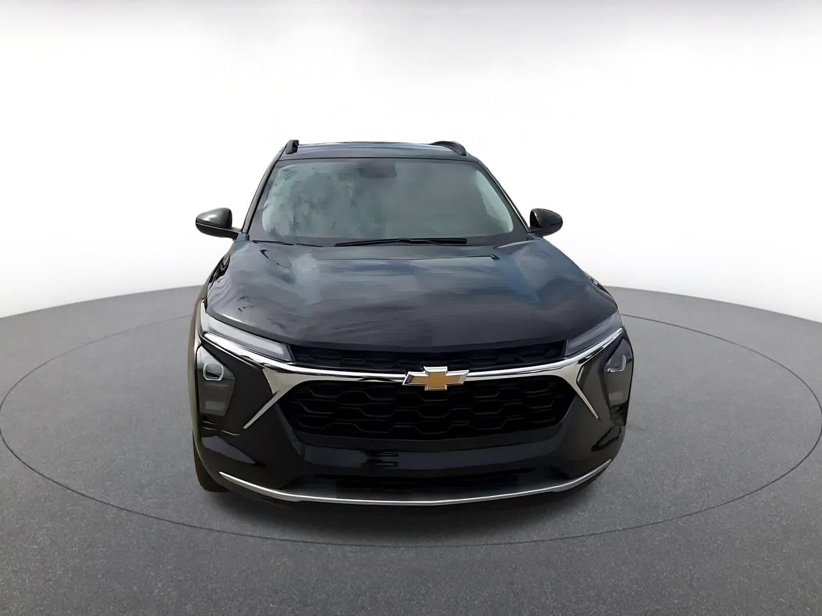 Thumbnail: 2025 Chevrolet Trax - 4