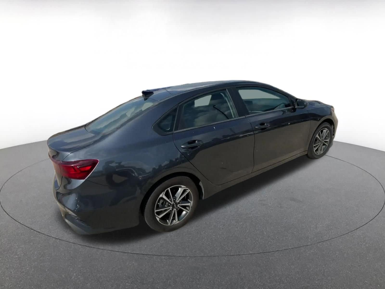 Thumbnail: 2024 Kia Forte - 15