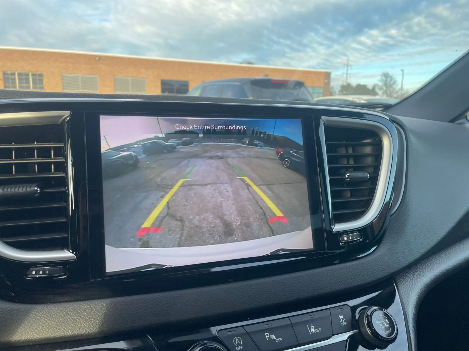 Thumbnail: 2025 Chrysler Pacifica - 17