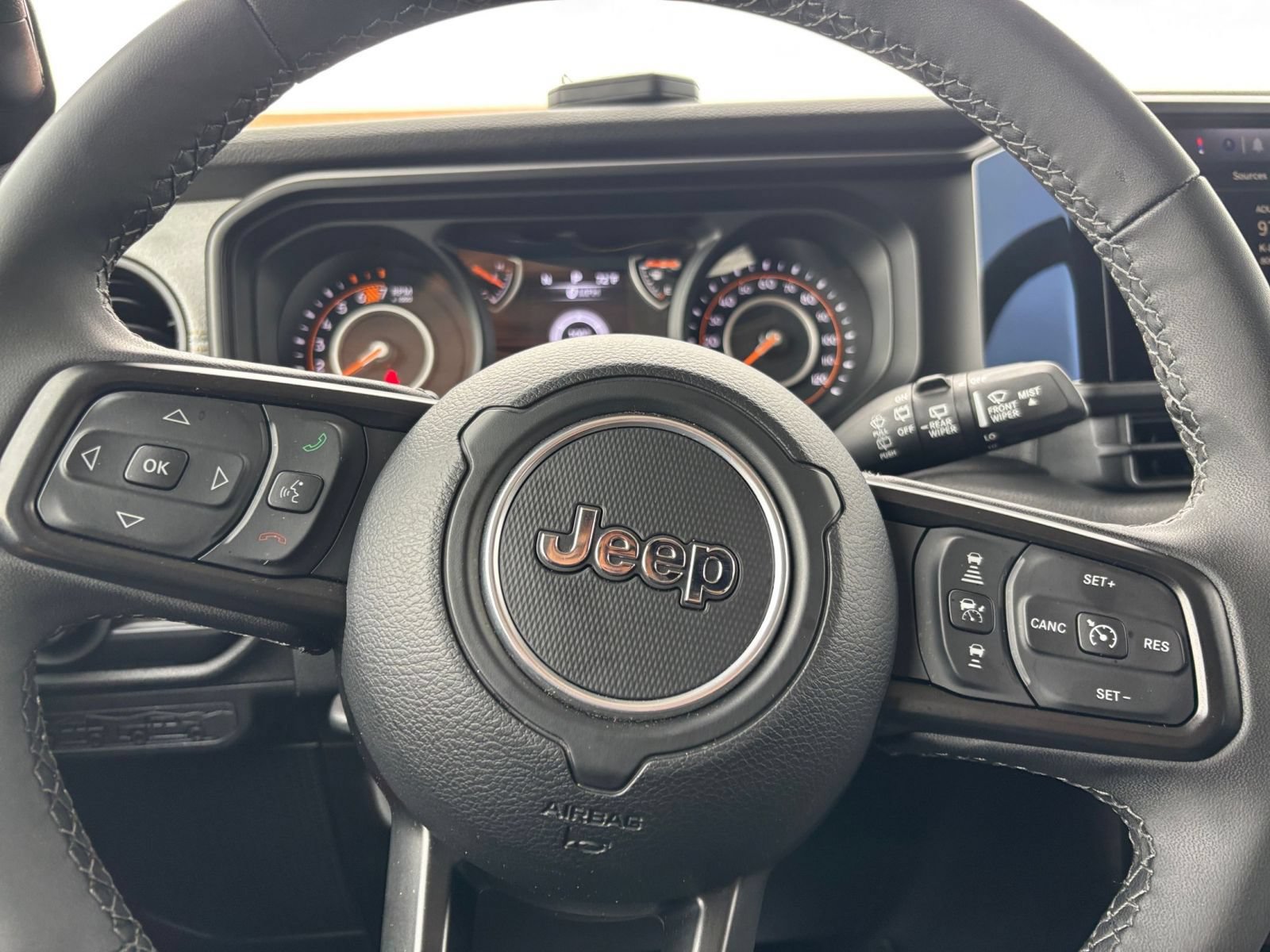 Thumbnail: 2025 Jeep Wrangler - 25