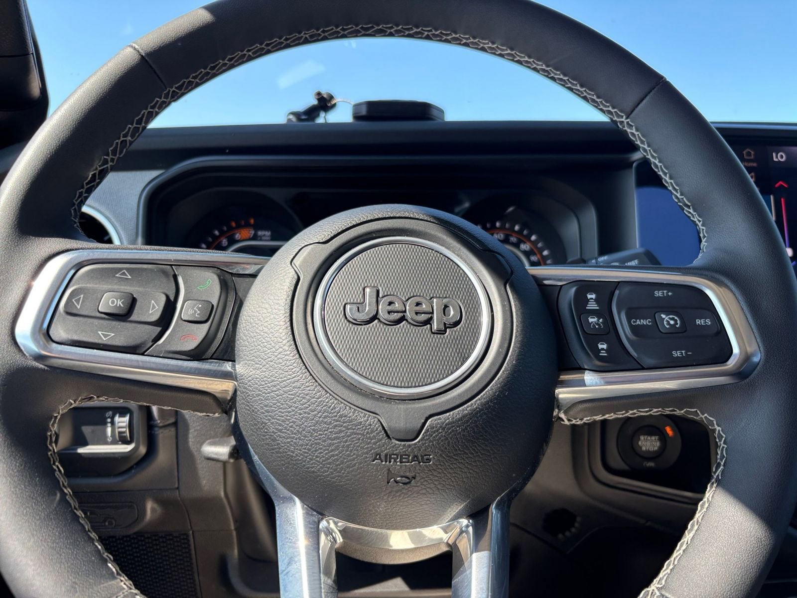 Thumbnail: 2025 Jeep Wrangler - 25