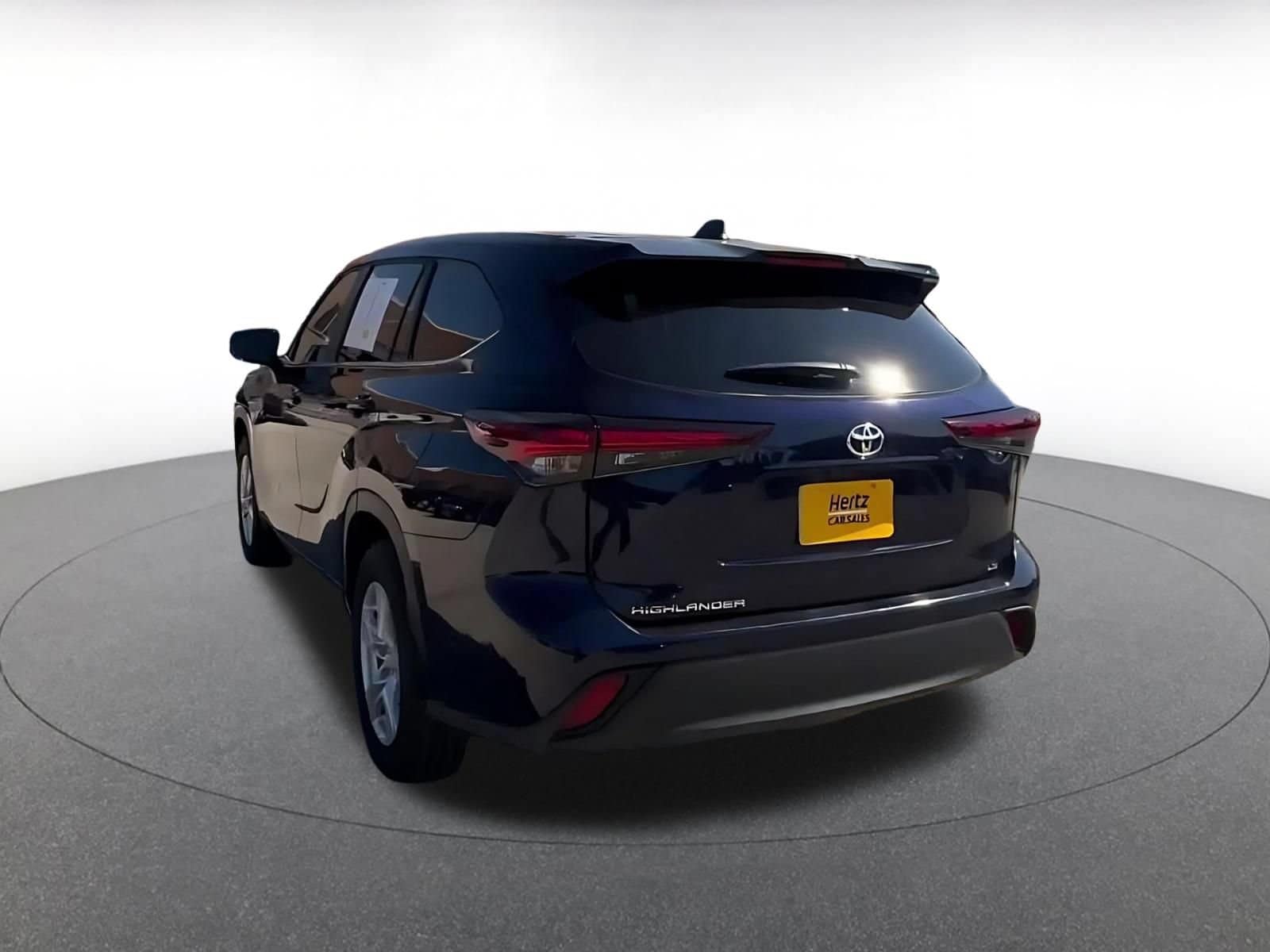Thumbnail: 2025 Toyota Highlander - 10