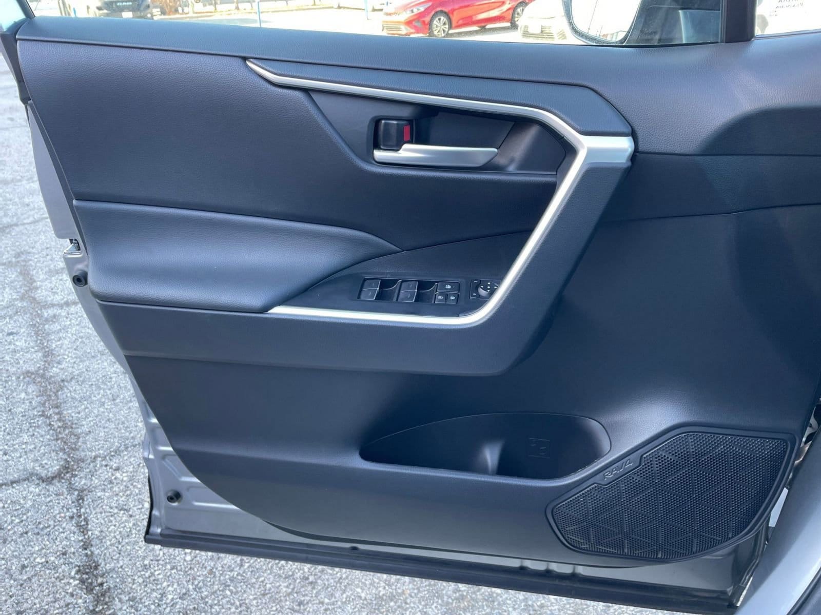 Thumbnail: 2025 Toyota RAV4 - 20