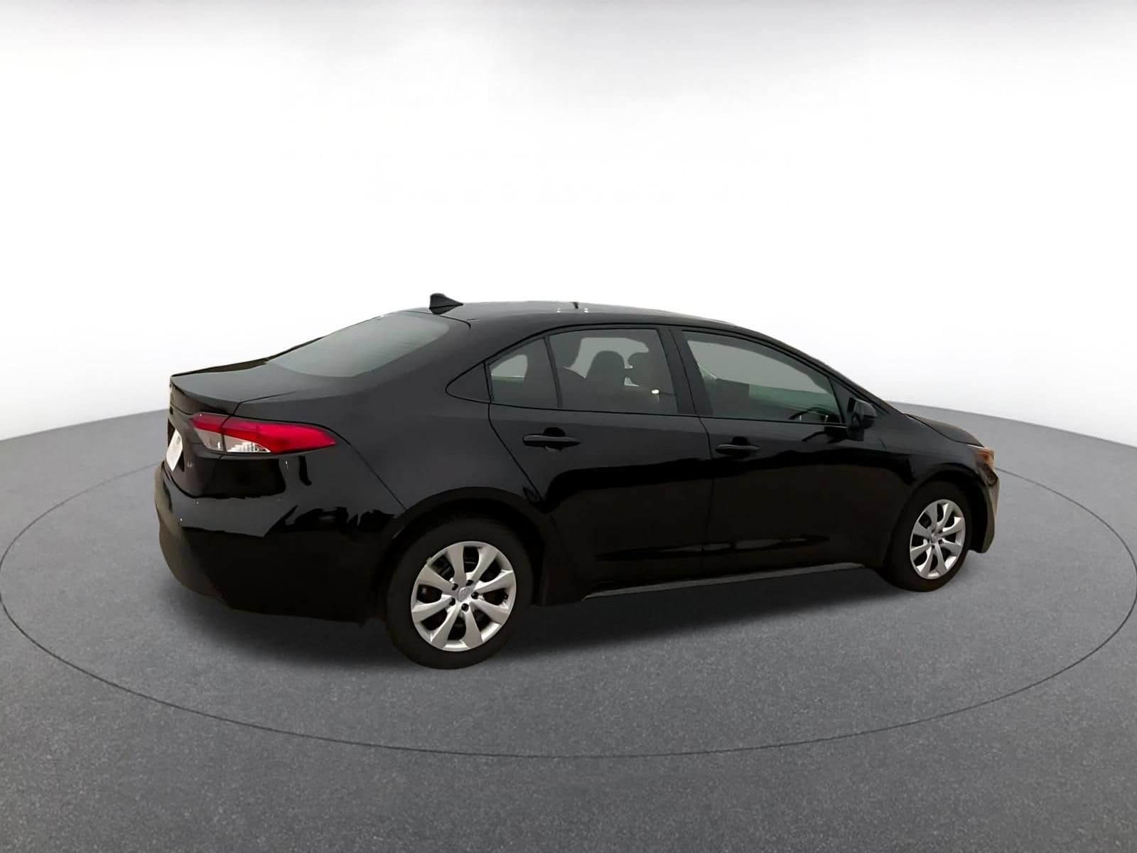 Thumbnail: 2025 Toyota Corolla - 14