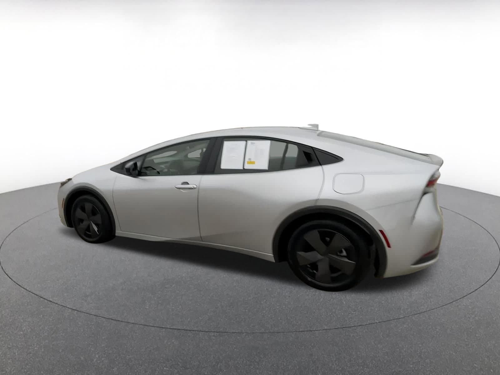 Thumbnail: 2025 Toyota Prius - 10