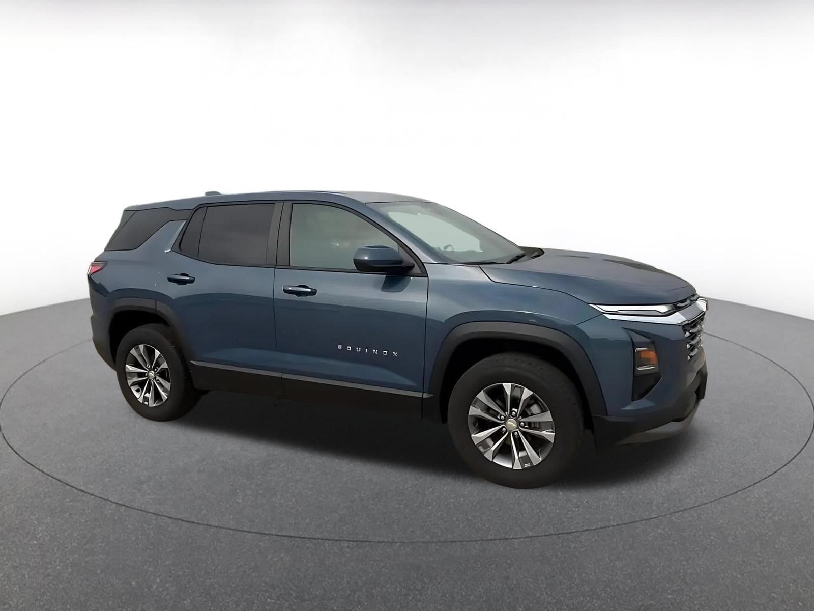 Thumbnail: 2025 Chevrolet Equinox - 2