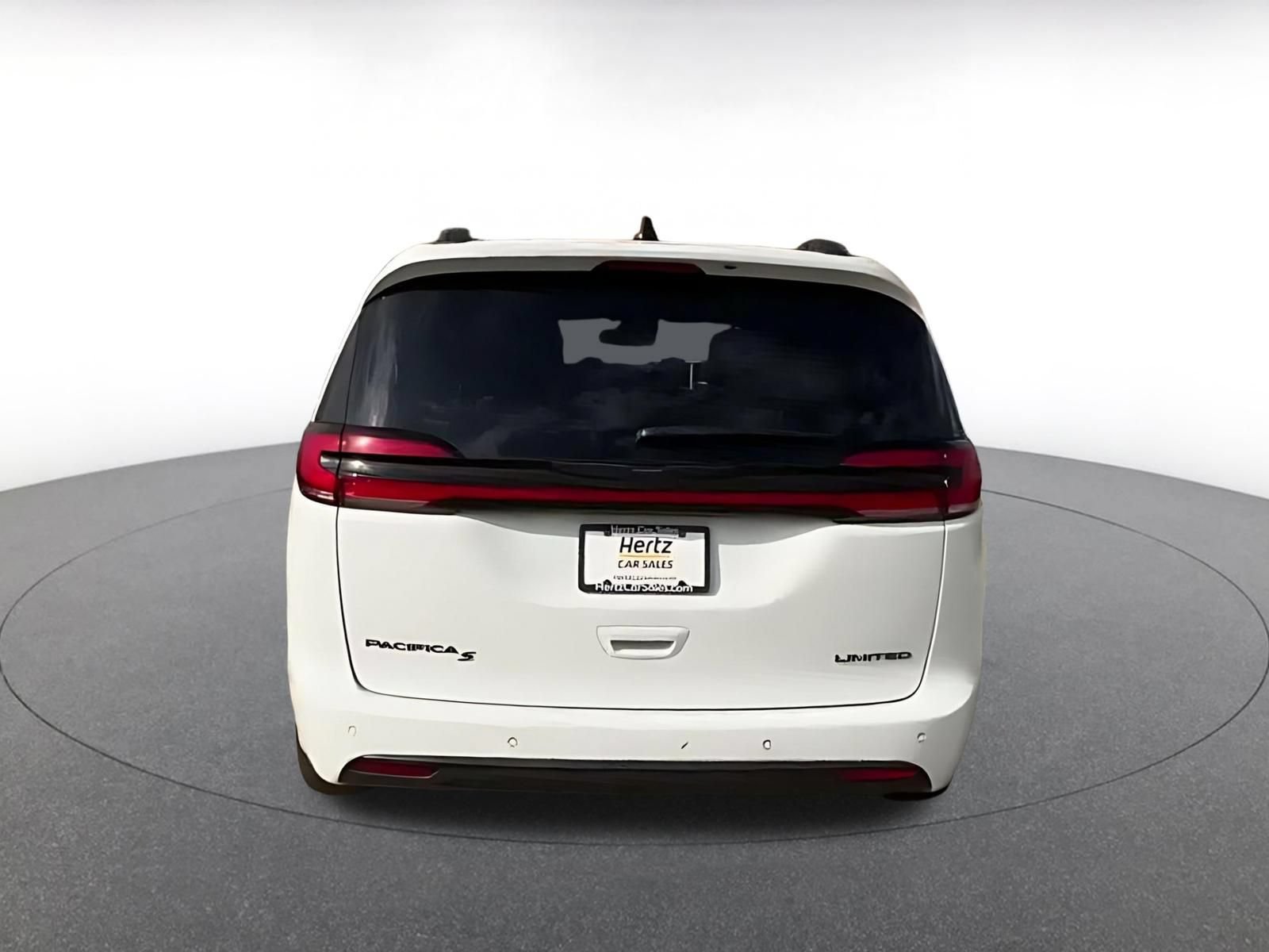Thumbnail: 2025 Chrysler Pacifica - 12