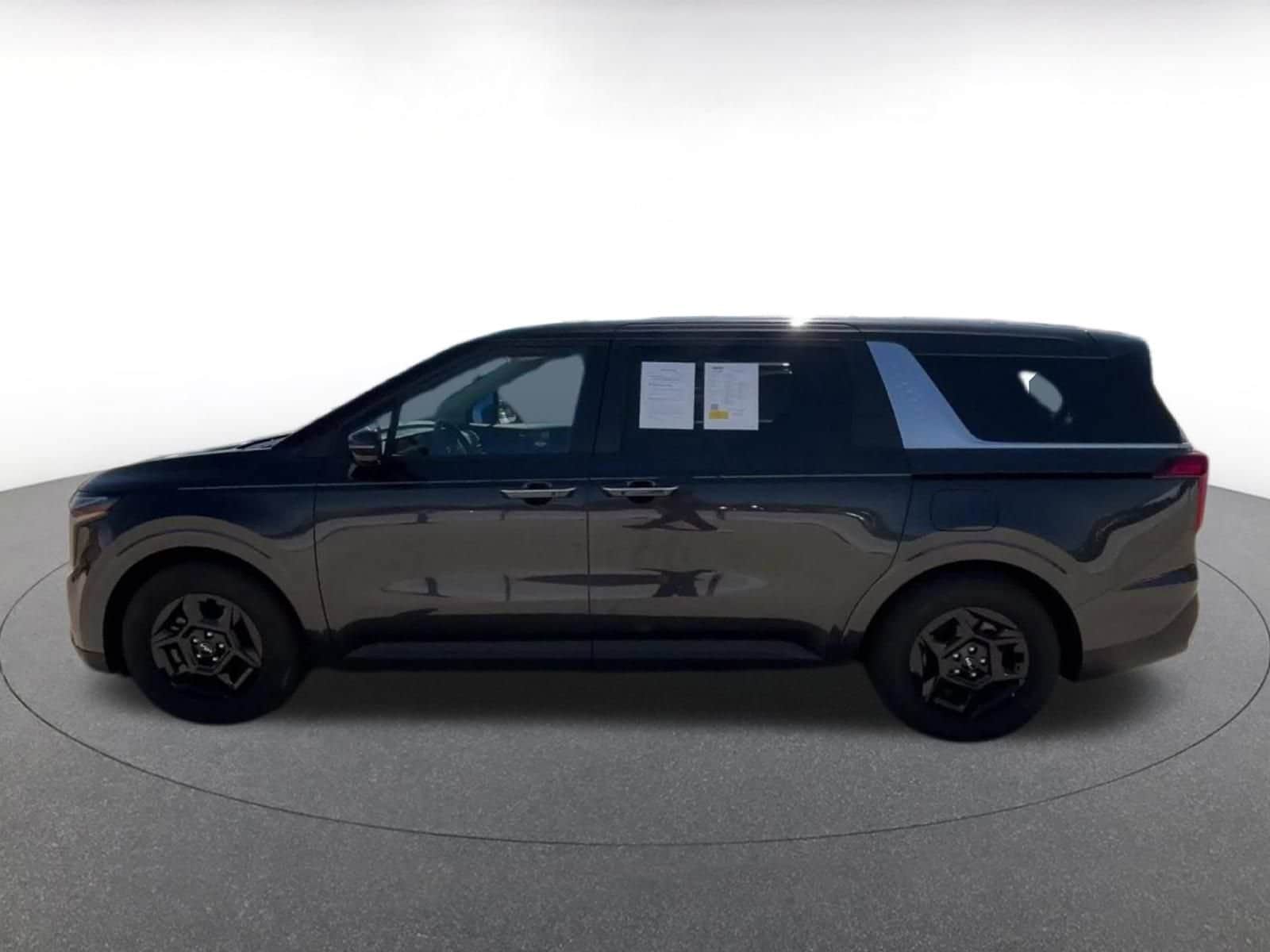 Thumbnail: 2026 Kia Carnival - 9