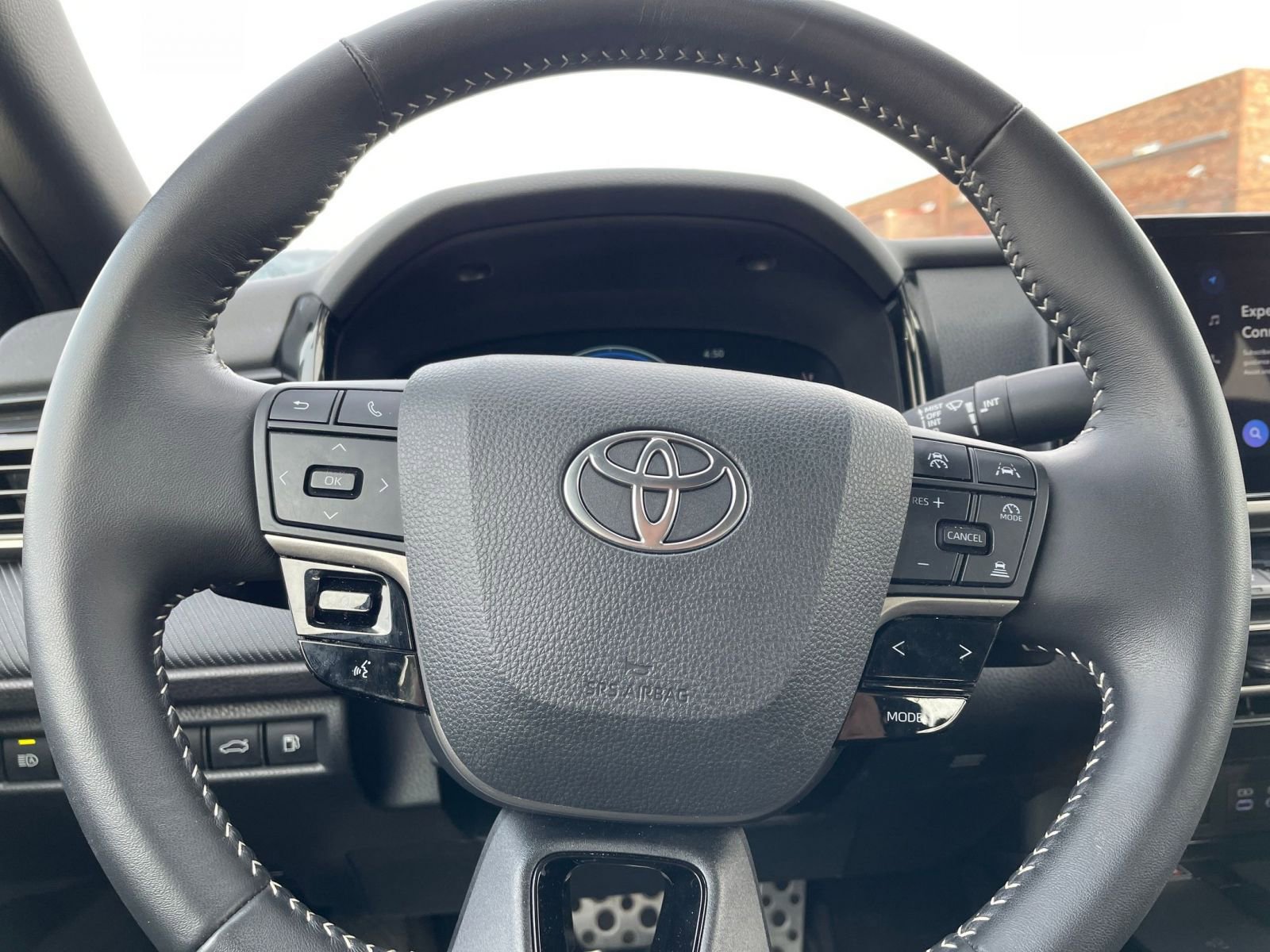 Thumbnail: 2025 Toyota Camry - 28