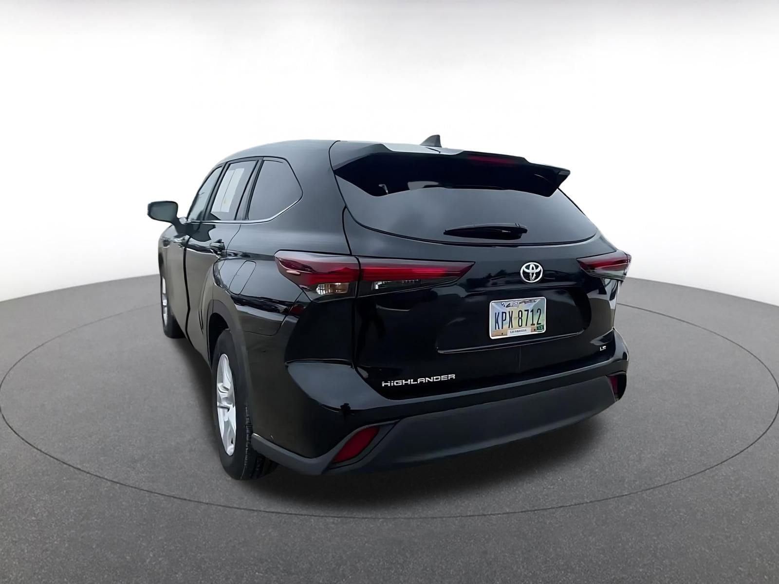 Thumbnail: 2025 Toyota Highlander - 11