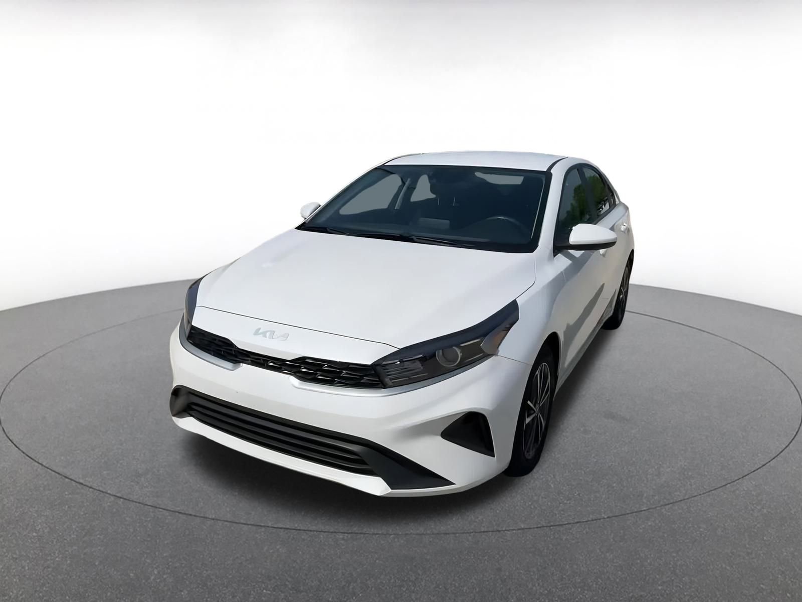 Thumbnail: 2024 Kia Forte - 7