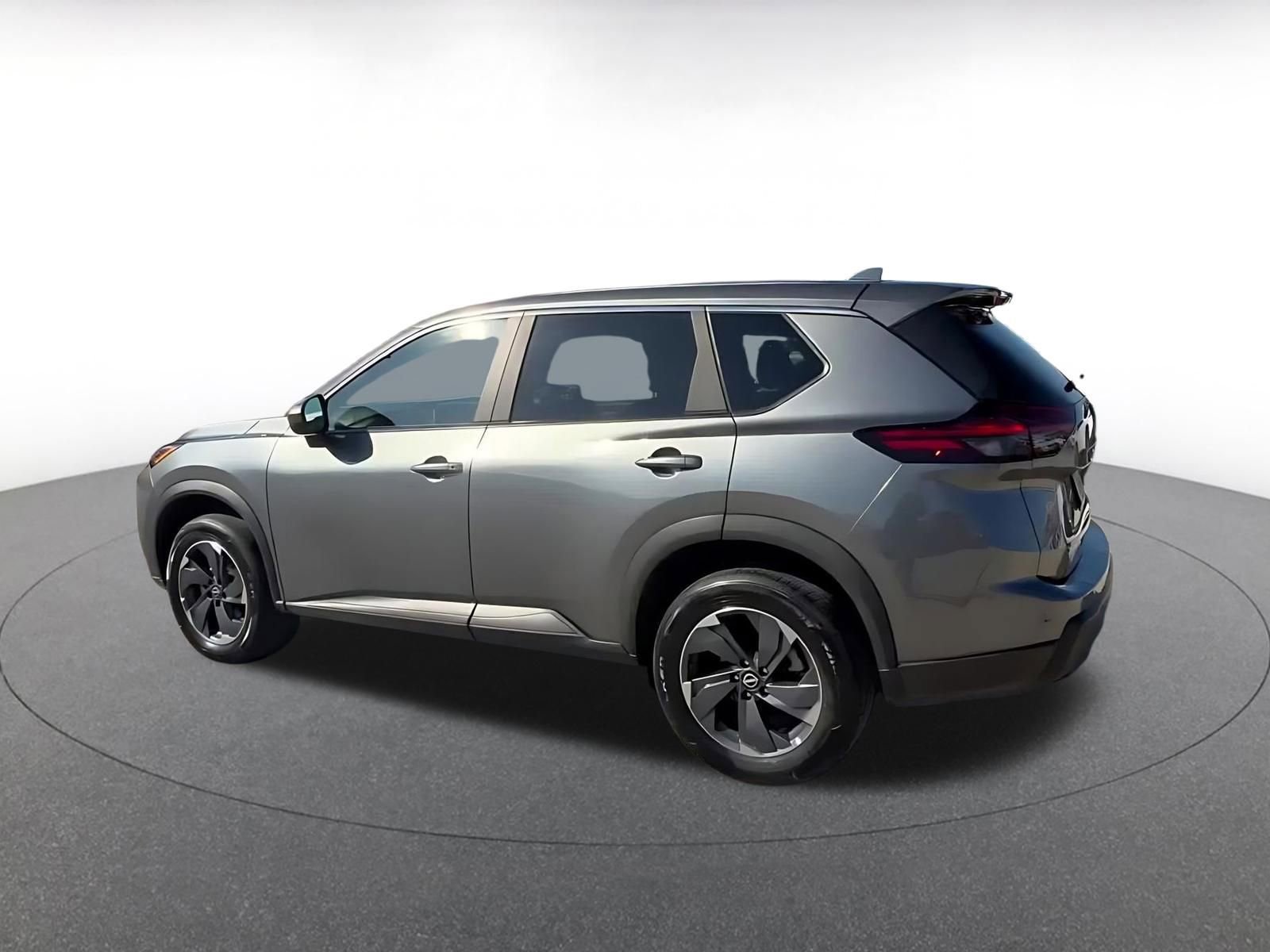 Thumbnail: 2025 Nissan Rogue - 10