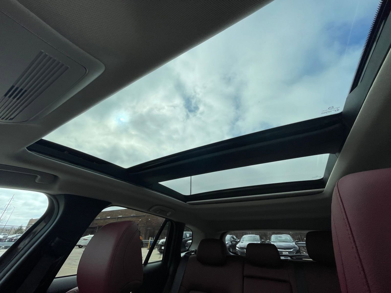 Thumbnail: 2025 Mazda CX-50 - 30