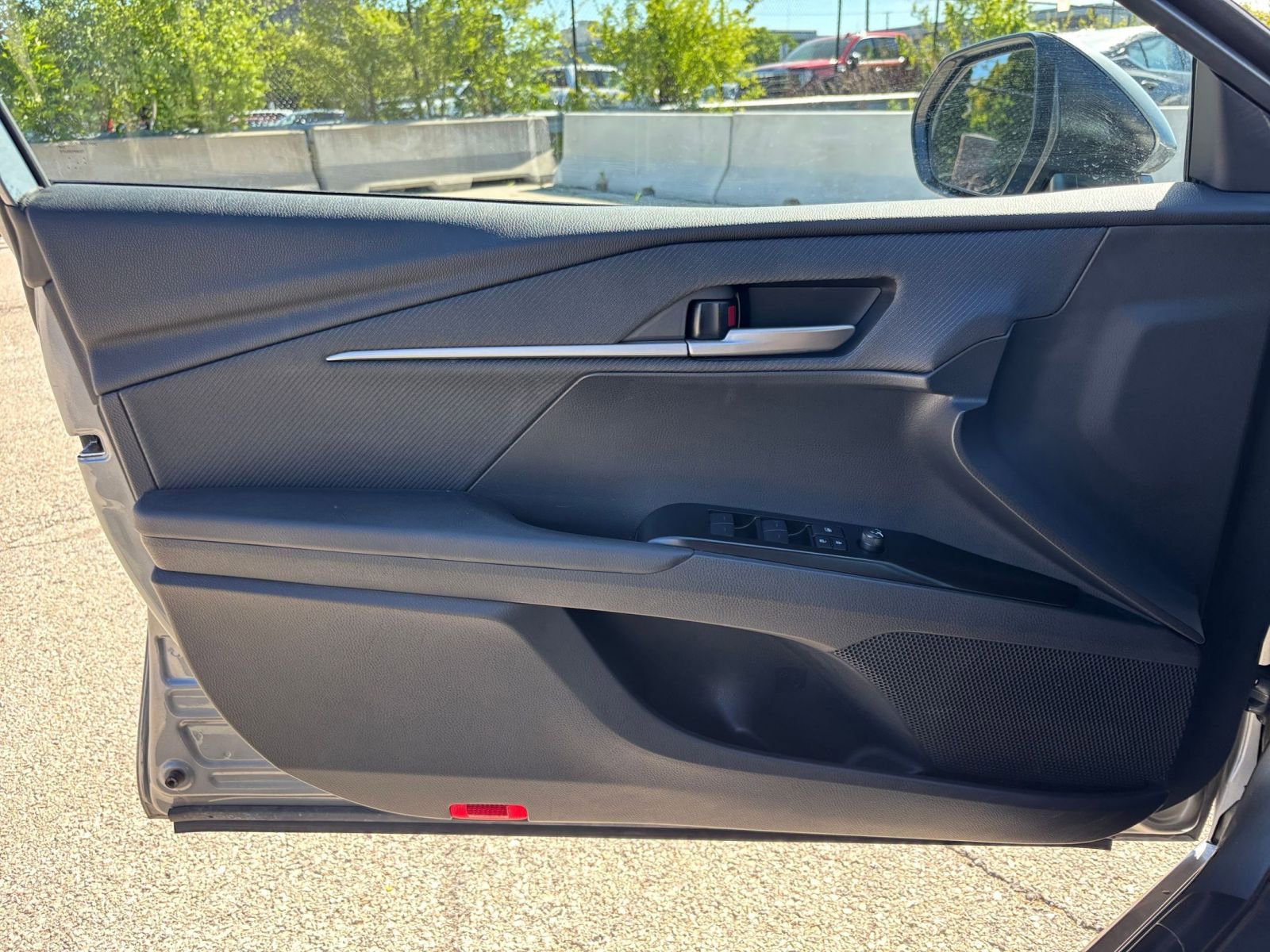 Thumbnail: 2025 Toyota Camry - 18