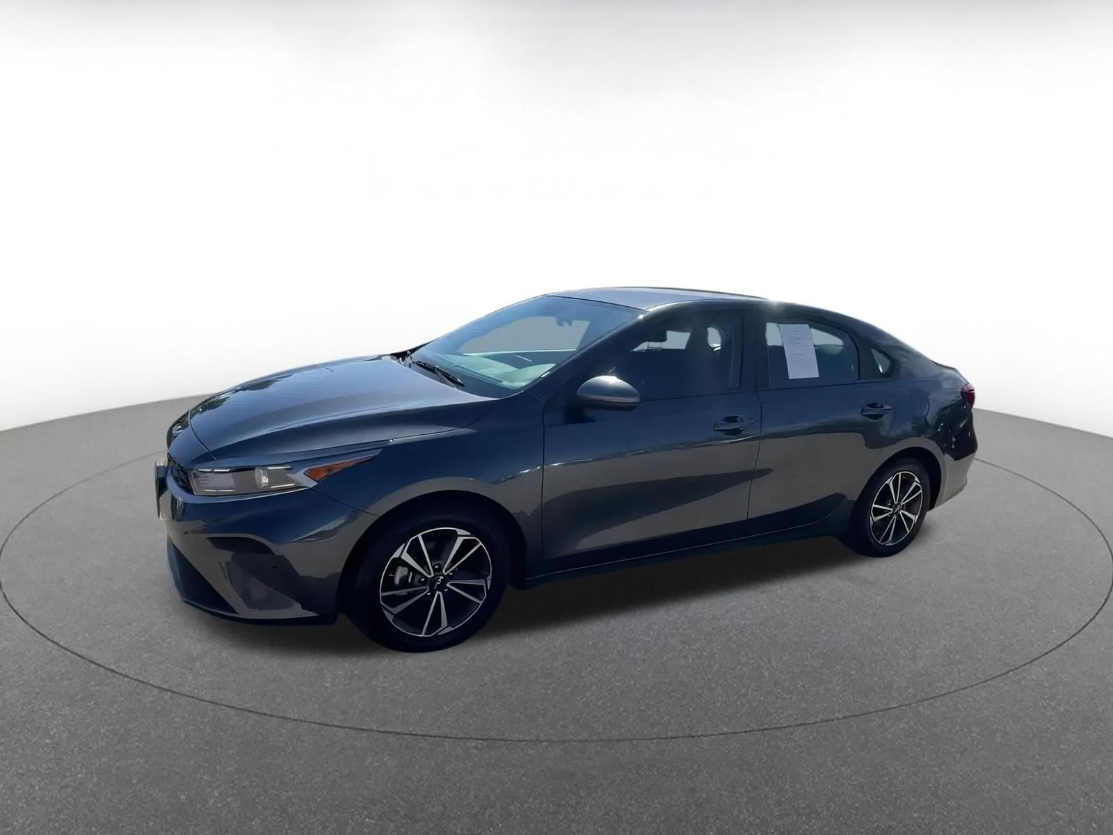Thumbnail: 2024 Kia Forte - 8