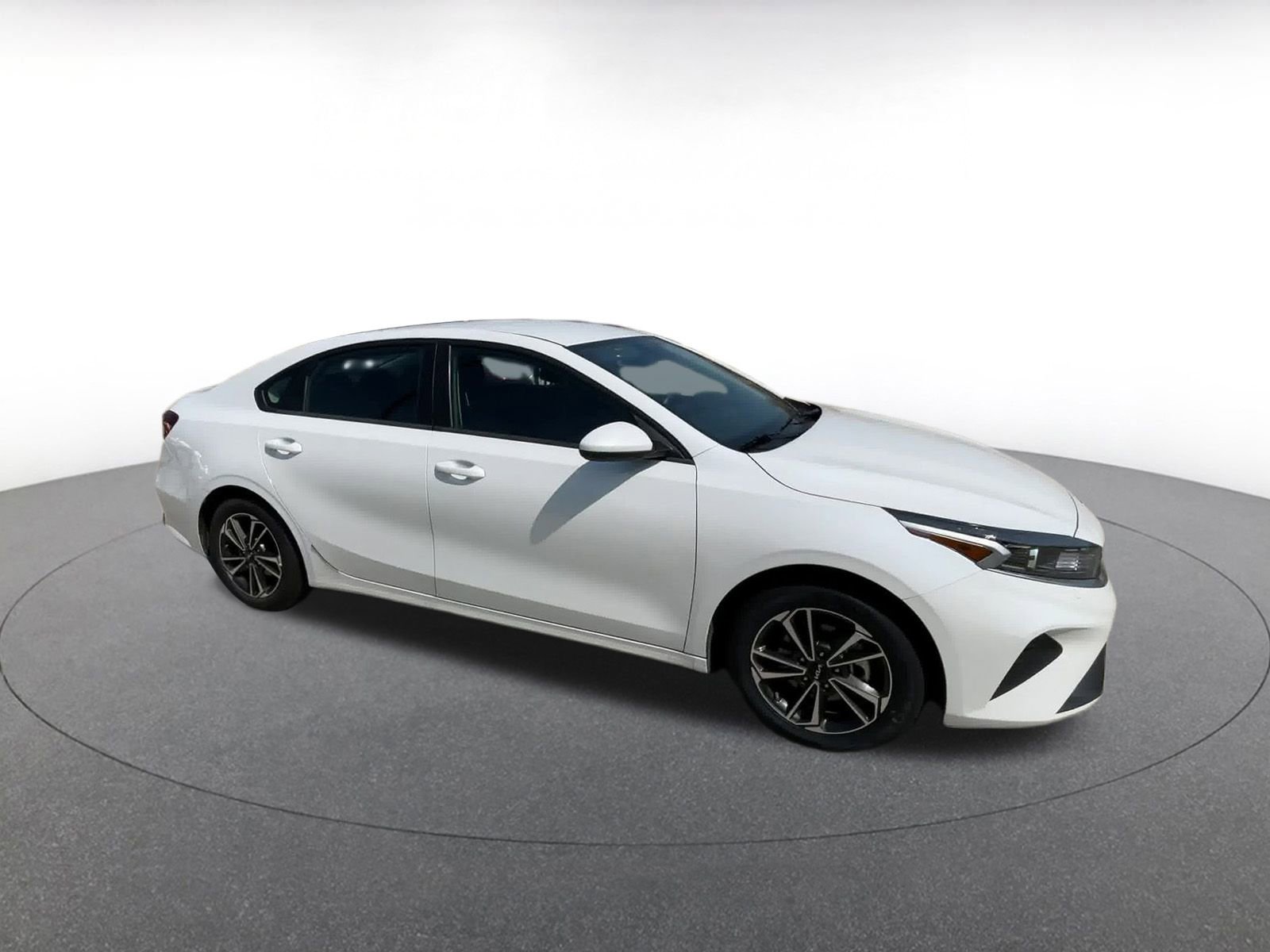 Thumbnail: 2024 Kia Forte - 2