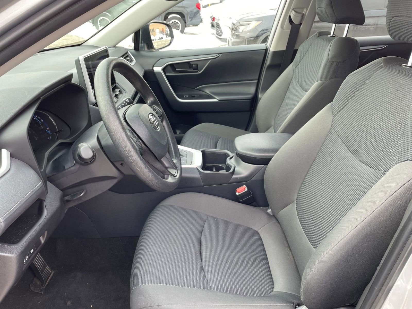 Thumbnail: 2025 Toyota RAV4 - 27