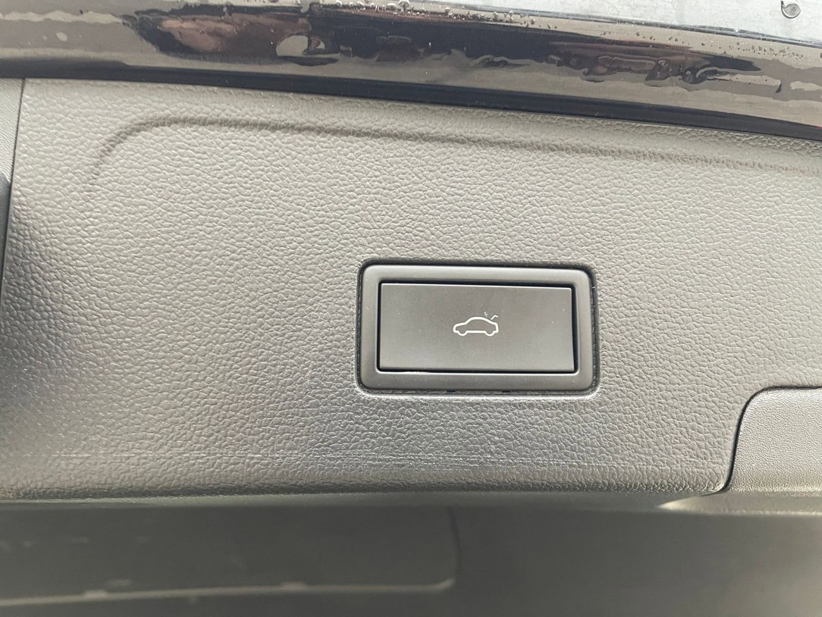 Thumbnail: 2025 Volkswagen Atlas - 22