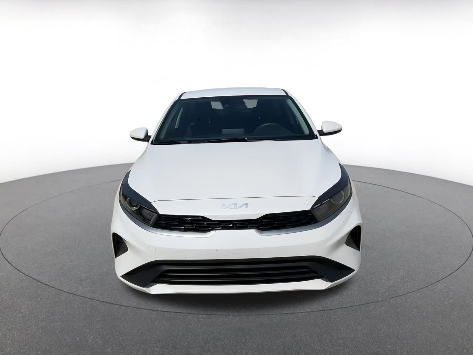 Thumbnail: 2024 Kia Forte - 4