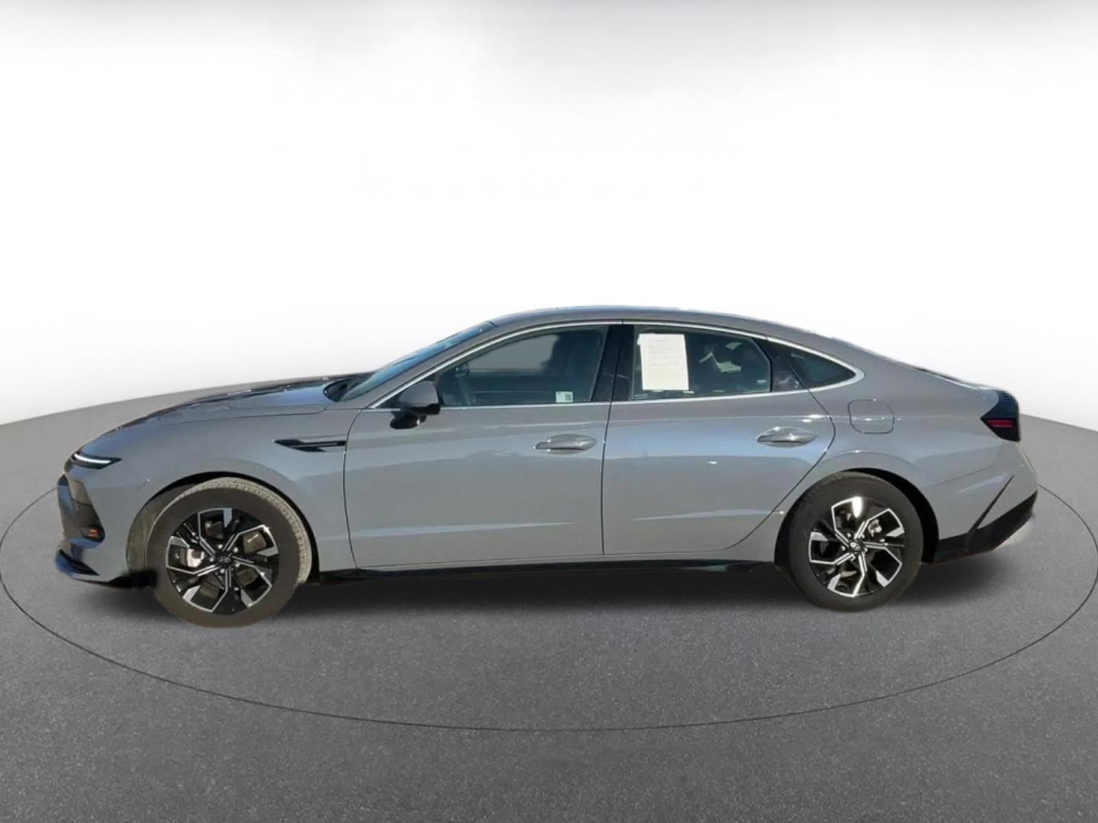 Thumbnail: 2025 Hyundai Sonata - 9