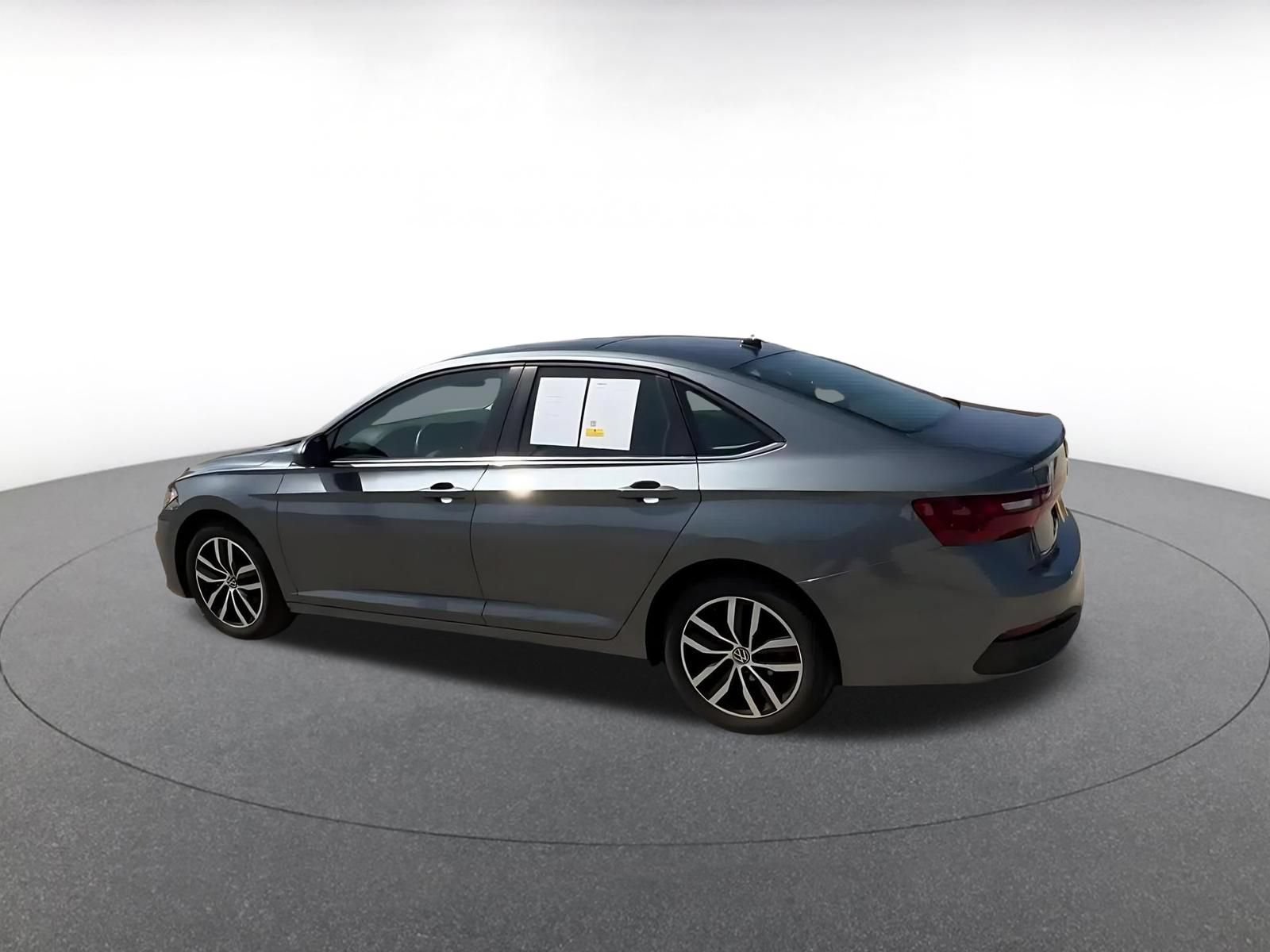 Thumbnail: 2025 Volkswagen Jetta - 10