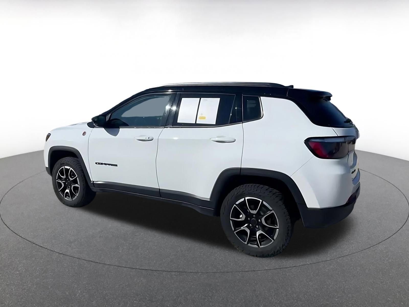 Thumbnail: 2025 Jeep Compass - 14