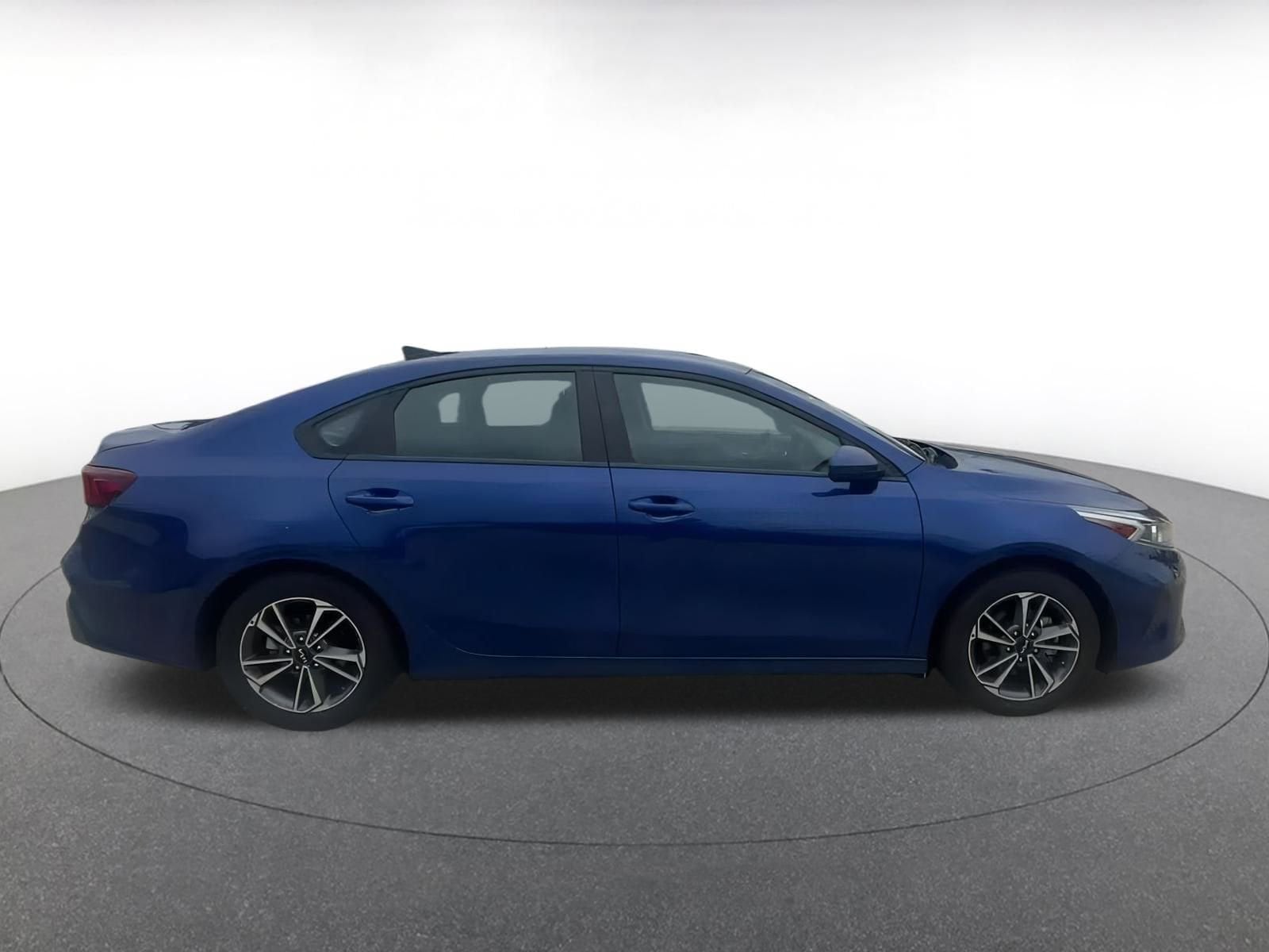 Thumbnail: 2024 Kia Forte - 16