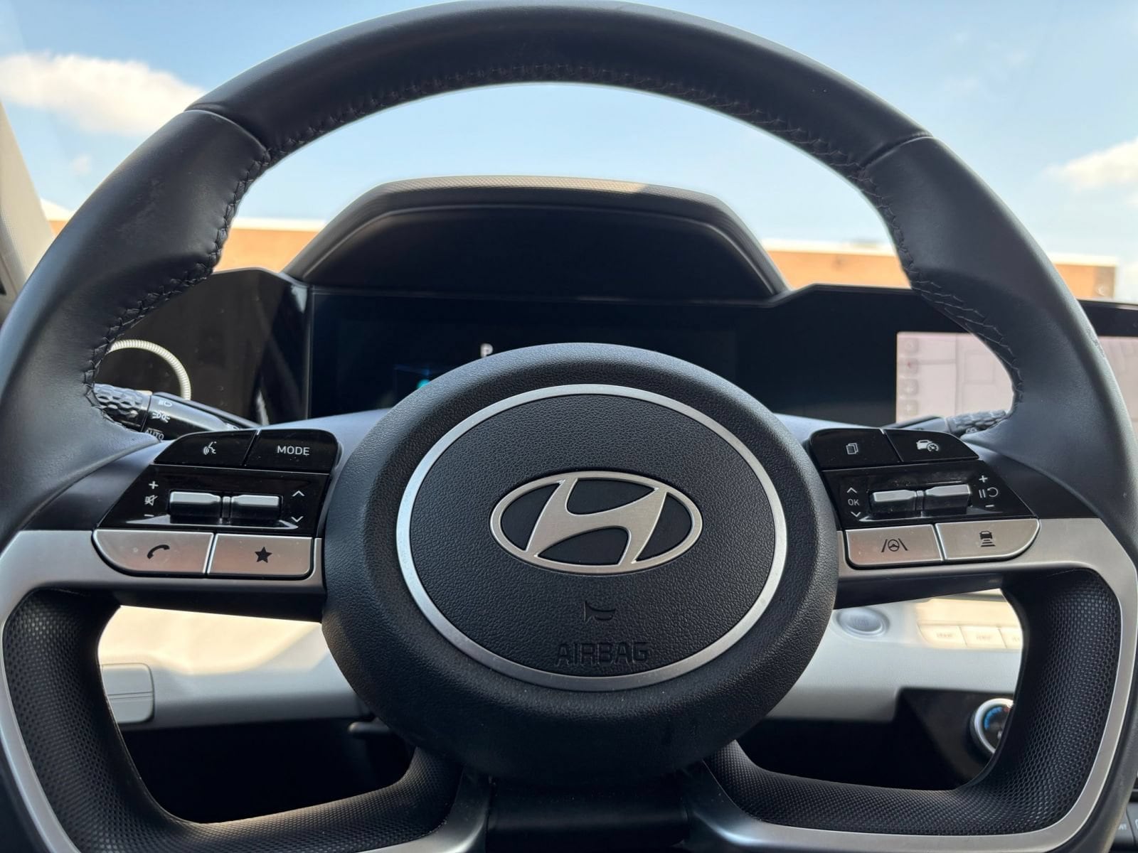 Thumbnail: 2025 Hyundai Elantra - 27