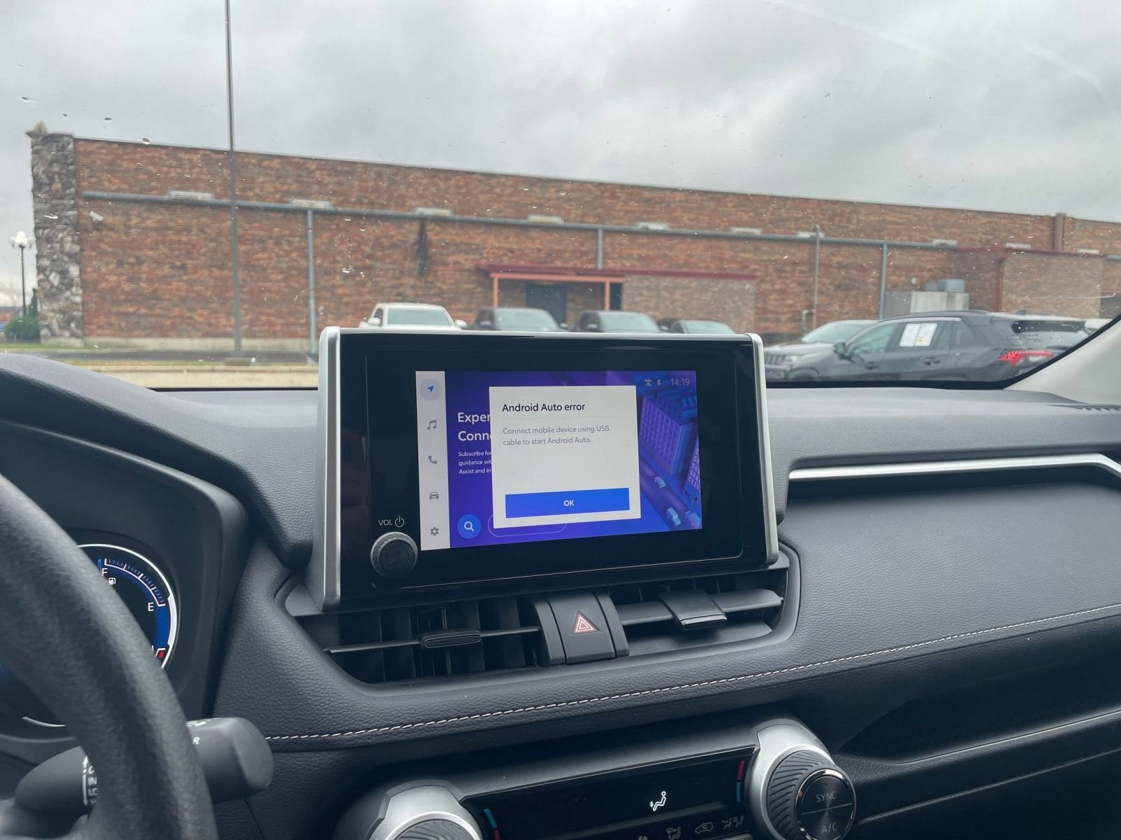 Thumbnail: 2025 Toyota RAV4 - 21