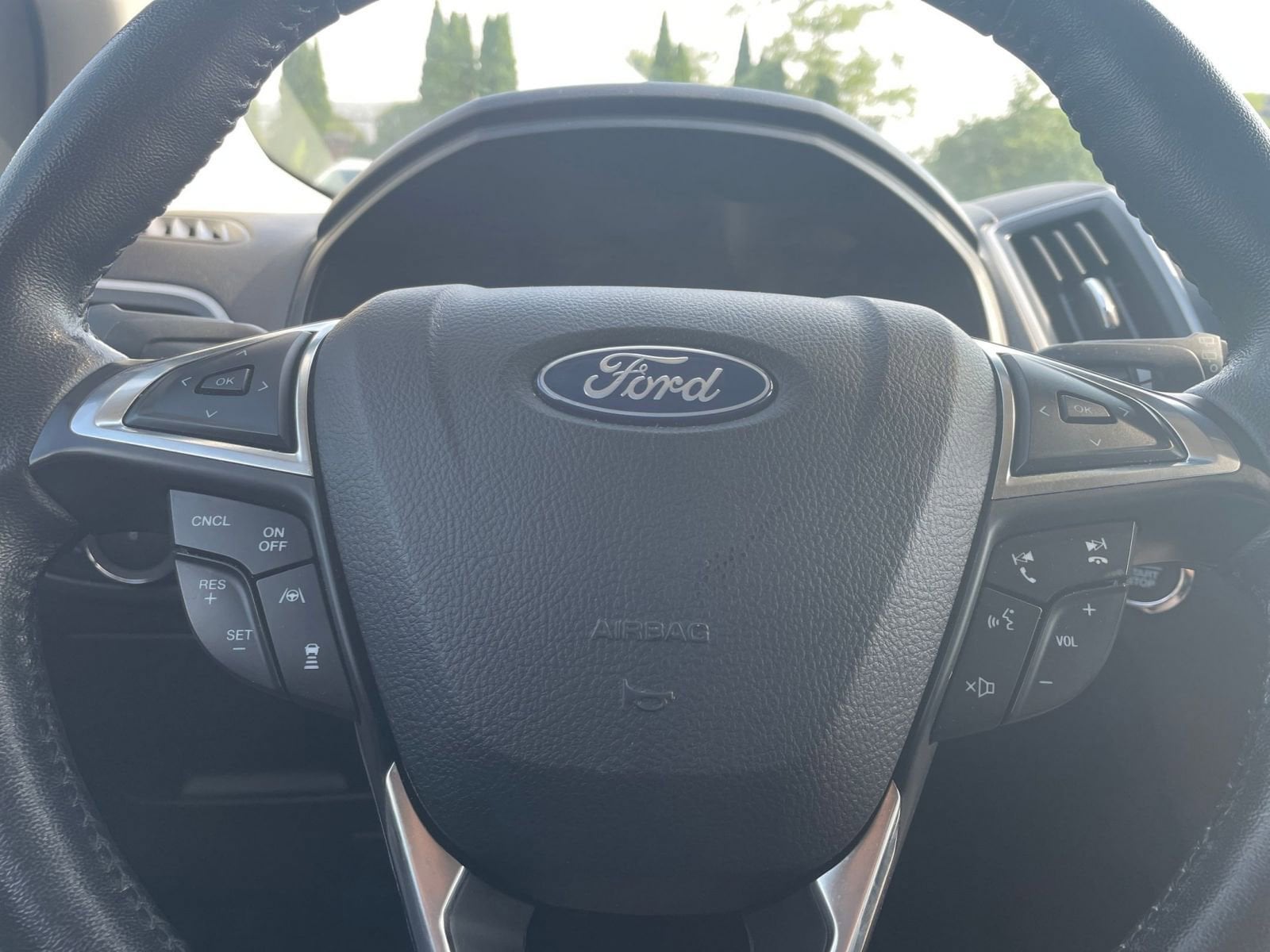 Thumbnail: 2023 Ford Edge - 28