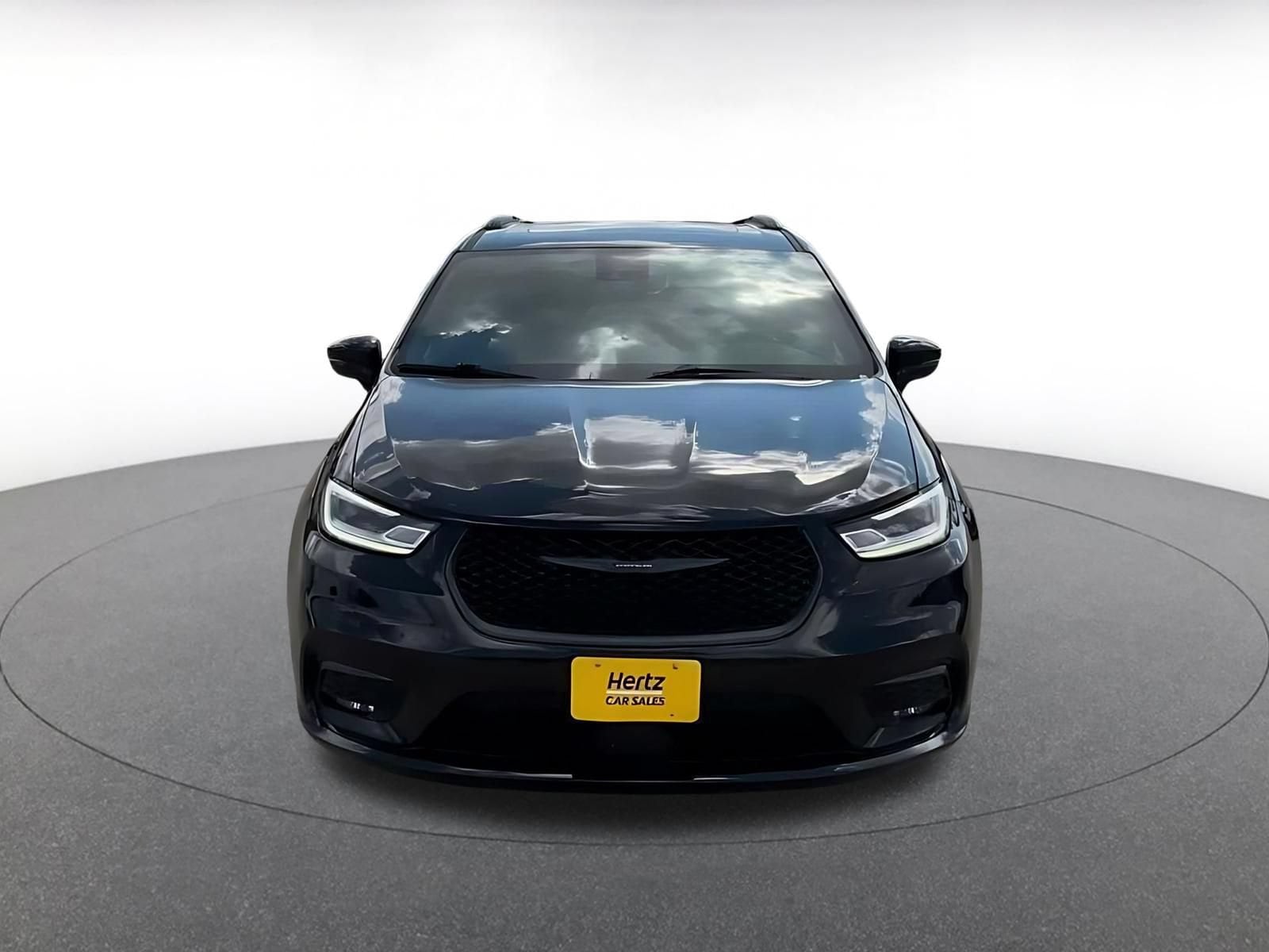 Thumbnail: 2025 Chrysler Pacifica - 6