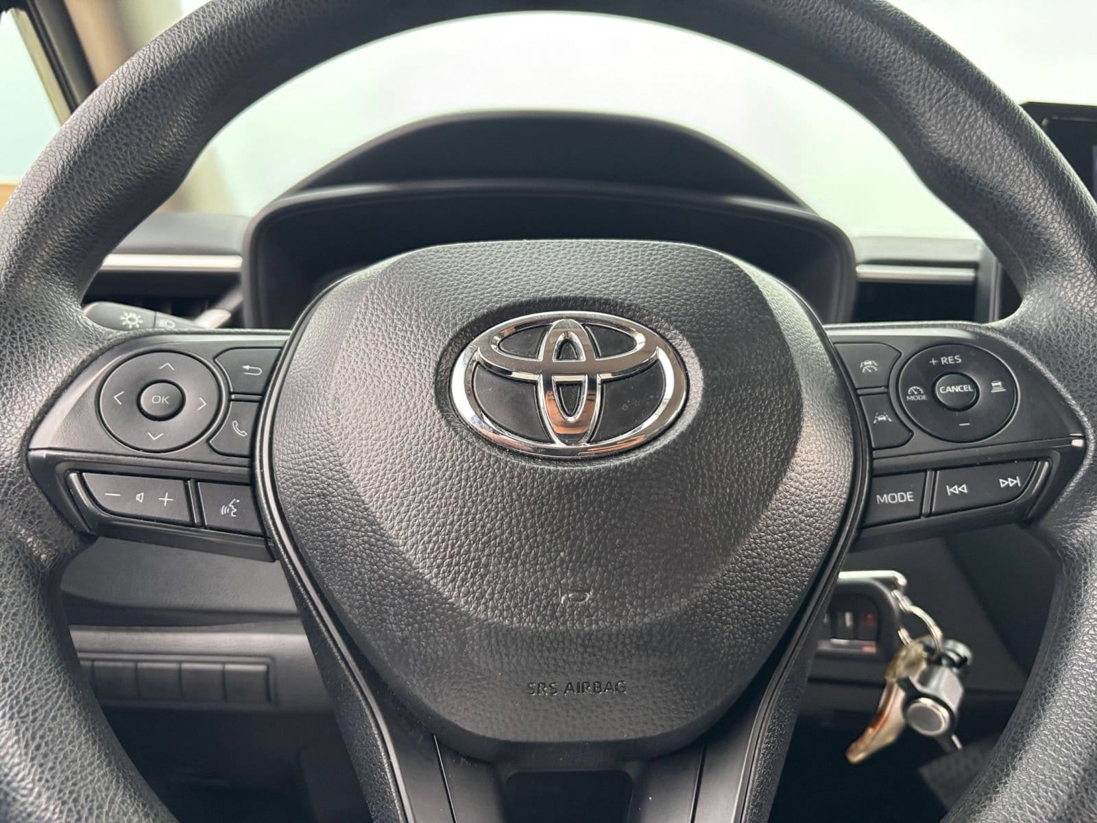 Thumbnail: 2025 Toyota Corolla - 25