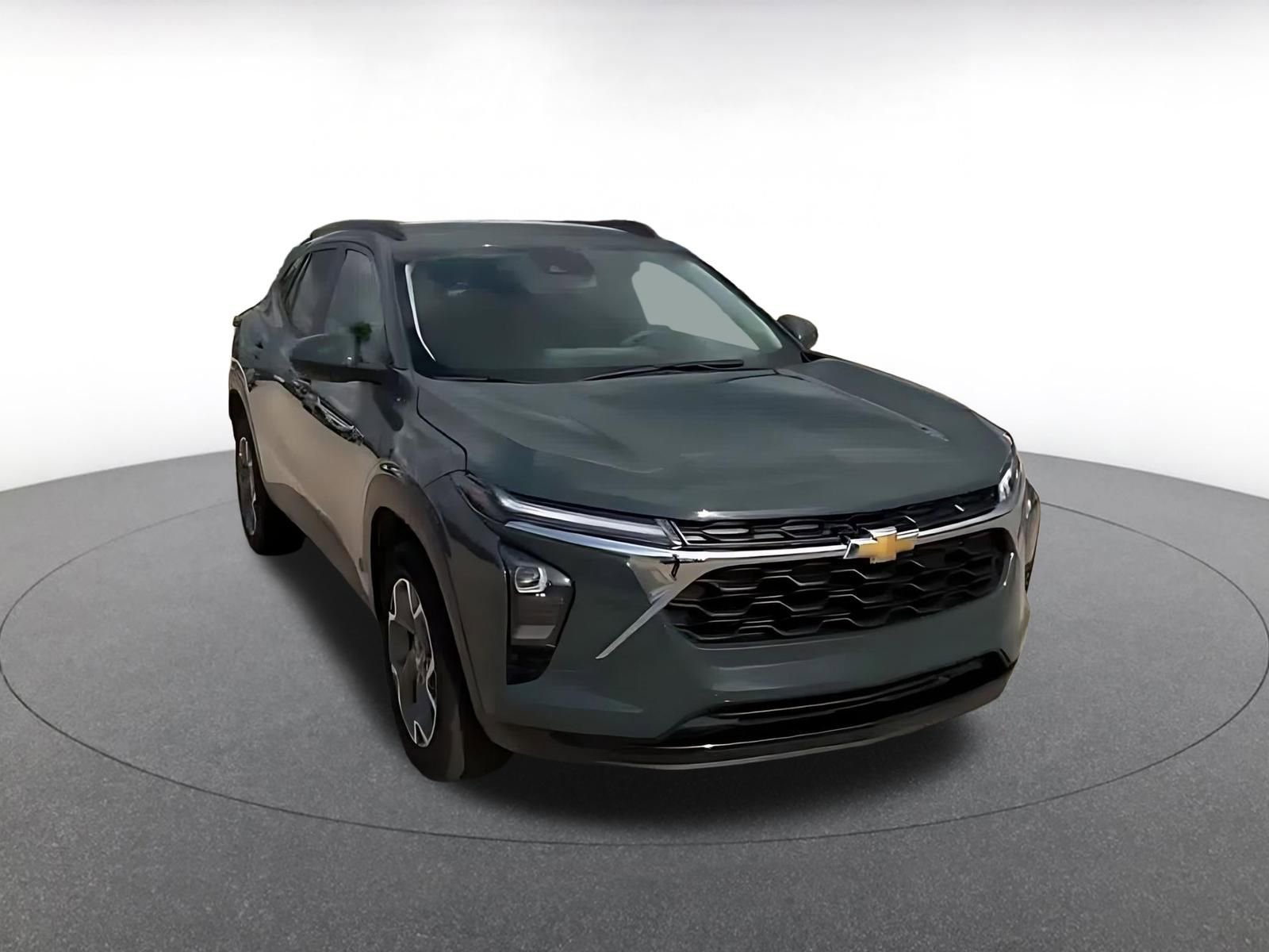 Thumbnail: 2025 Chevrolet Trax - 3