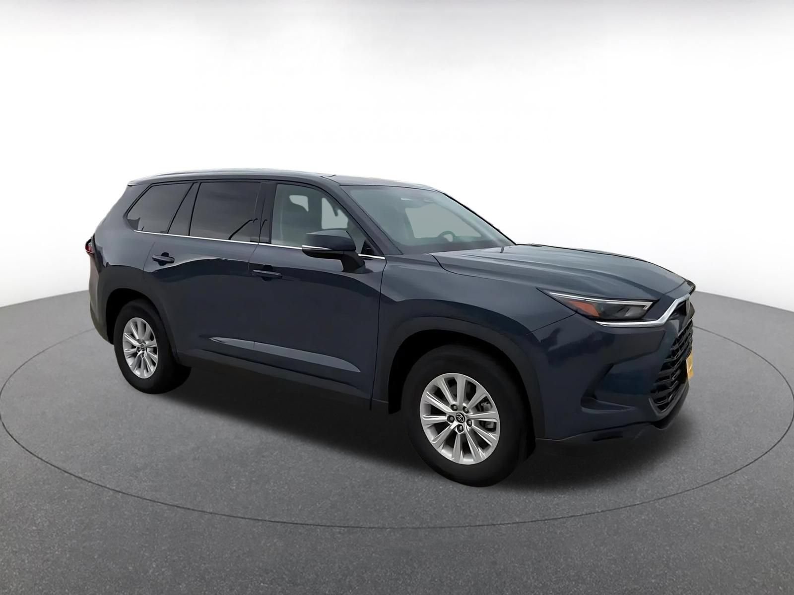 Thumbnail: 2025 Toyota Grand Highlander - 2