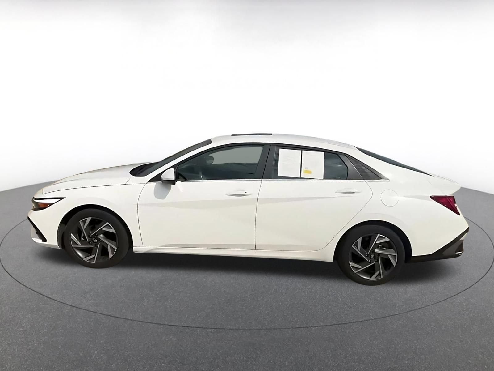 Thumbnail: 2025 Hyundai Elantra - 8