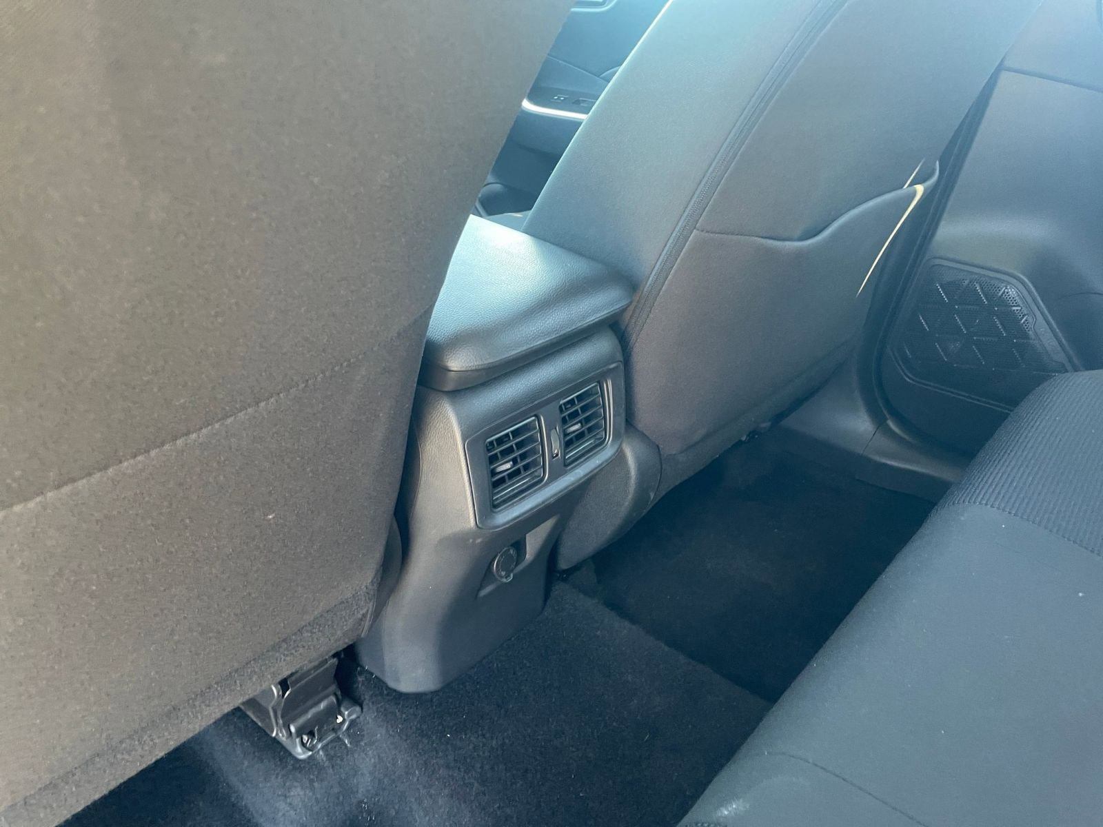 Thumbnail: 2025 Toyota RAV4 - 24