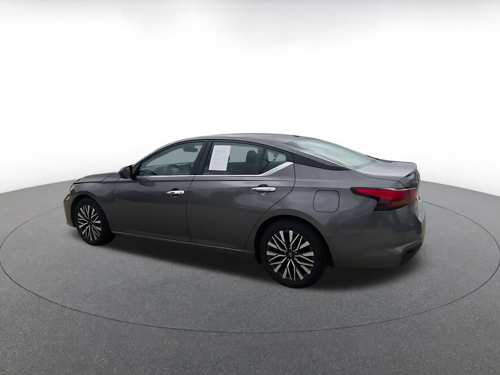 Thumbnail: 2025 Nissan Altima - 10