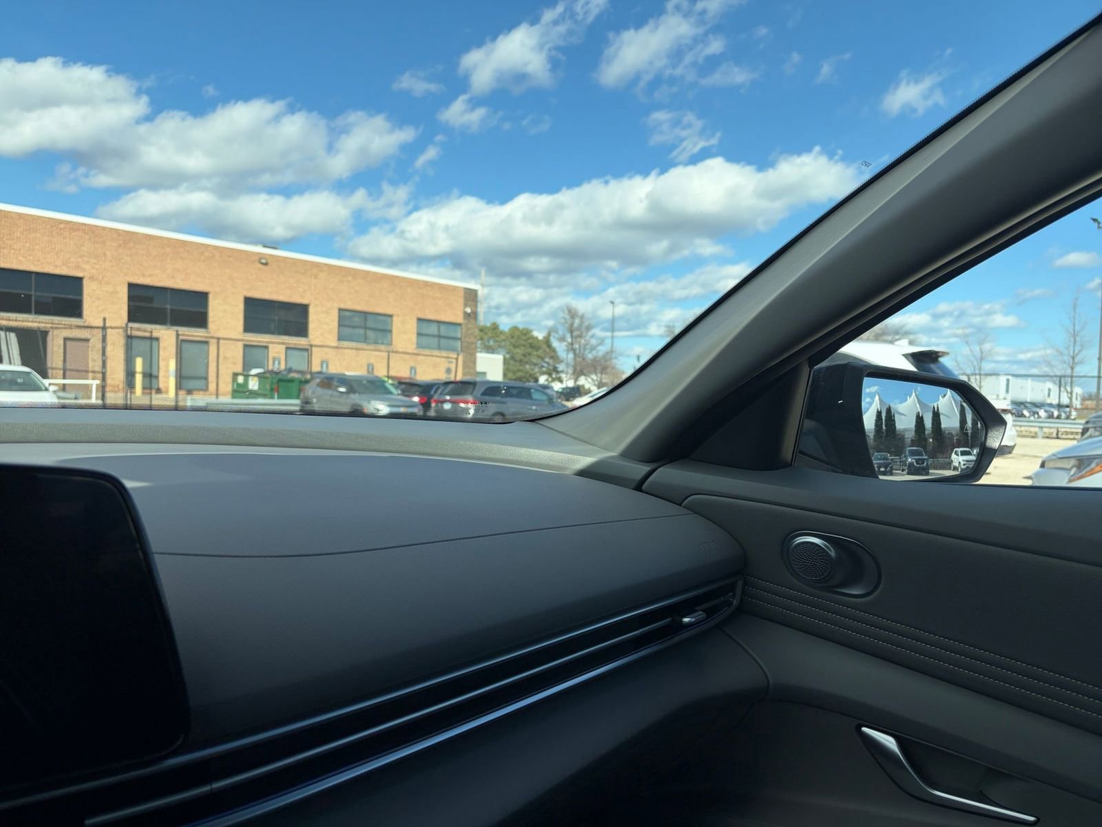 Thumbnail: 2025 Hyundai Elantra - 34