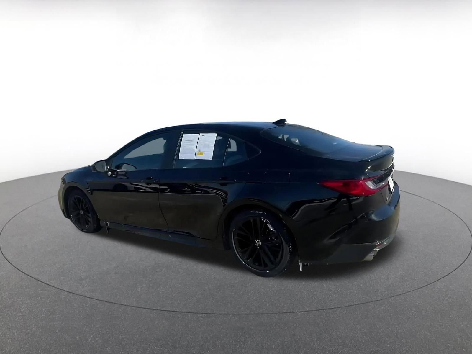 Thumbnail: 2025 Toyota Camry - 9