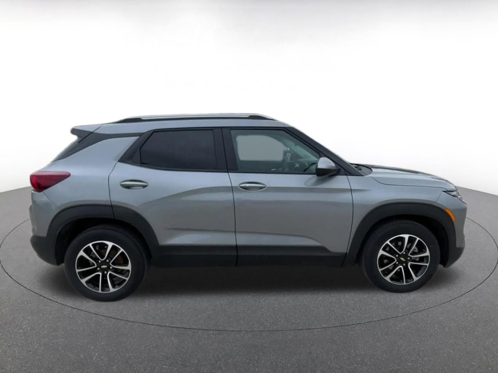 Thumbnail: 2025 Chevrolet TrailBlazer - 16