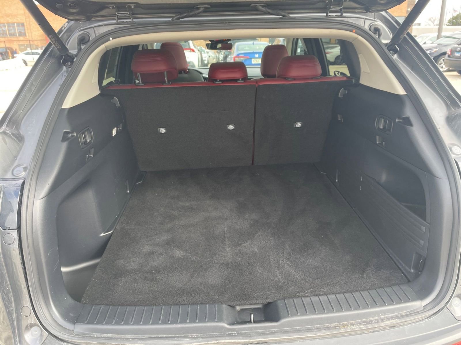 Thumbnail: 2025 Mazda CX-50 - 33