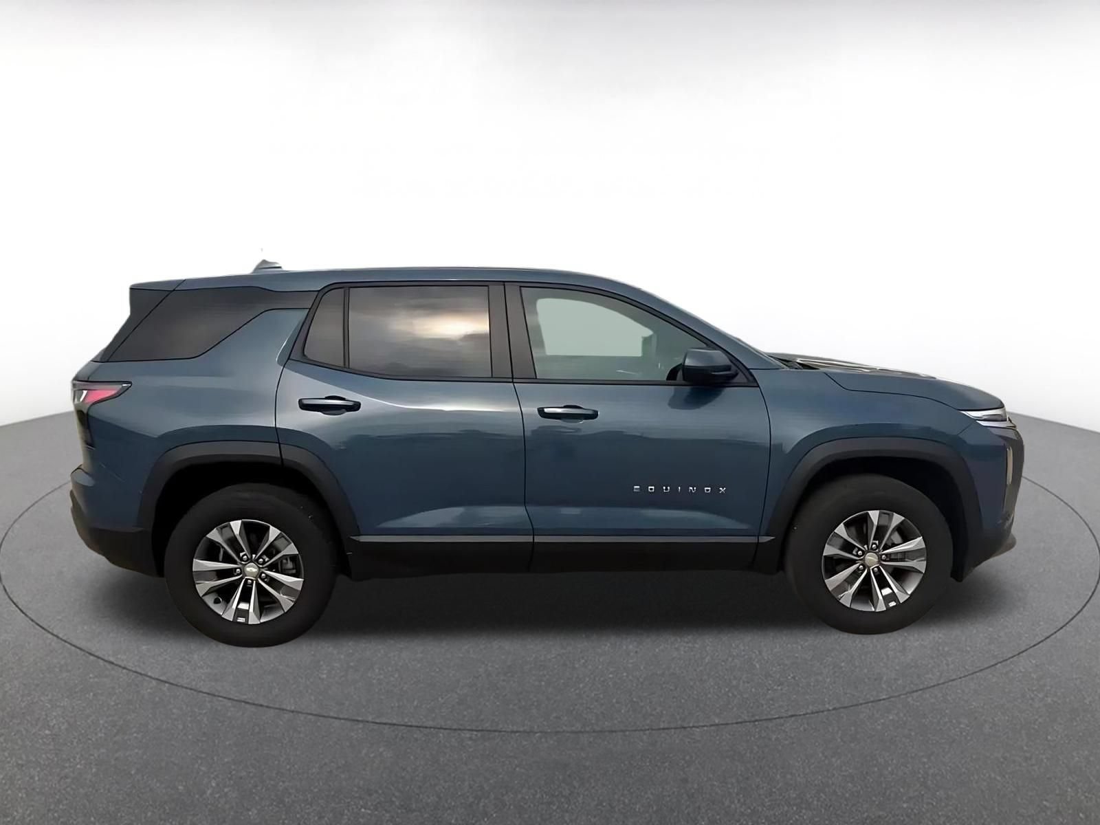 Thumbnail: 2025 Chevrolet Equinox - 16