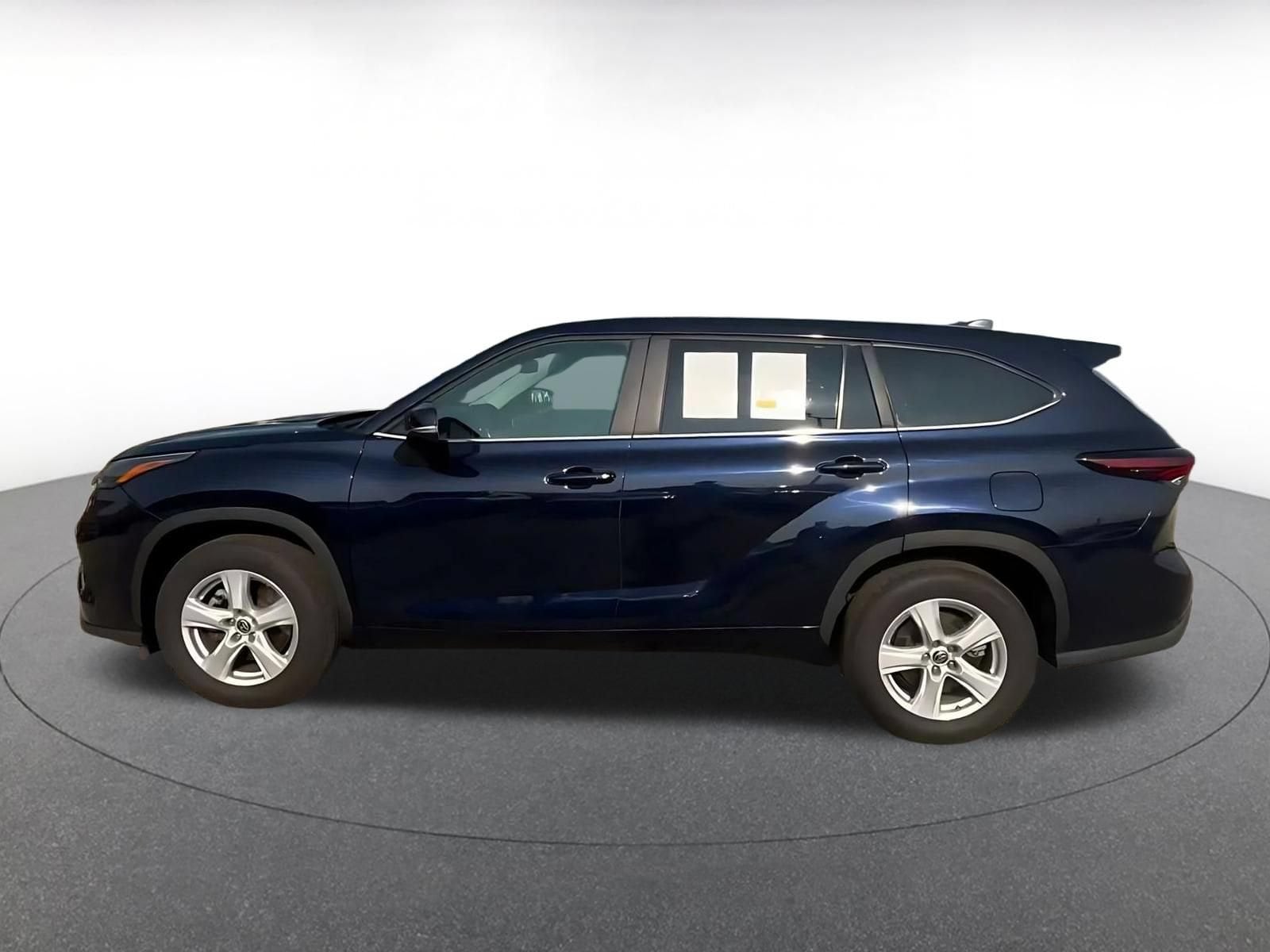 Thumbnail: 2025 Toyota Highlander - 7