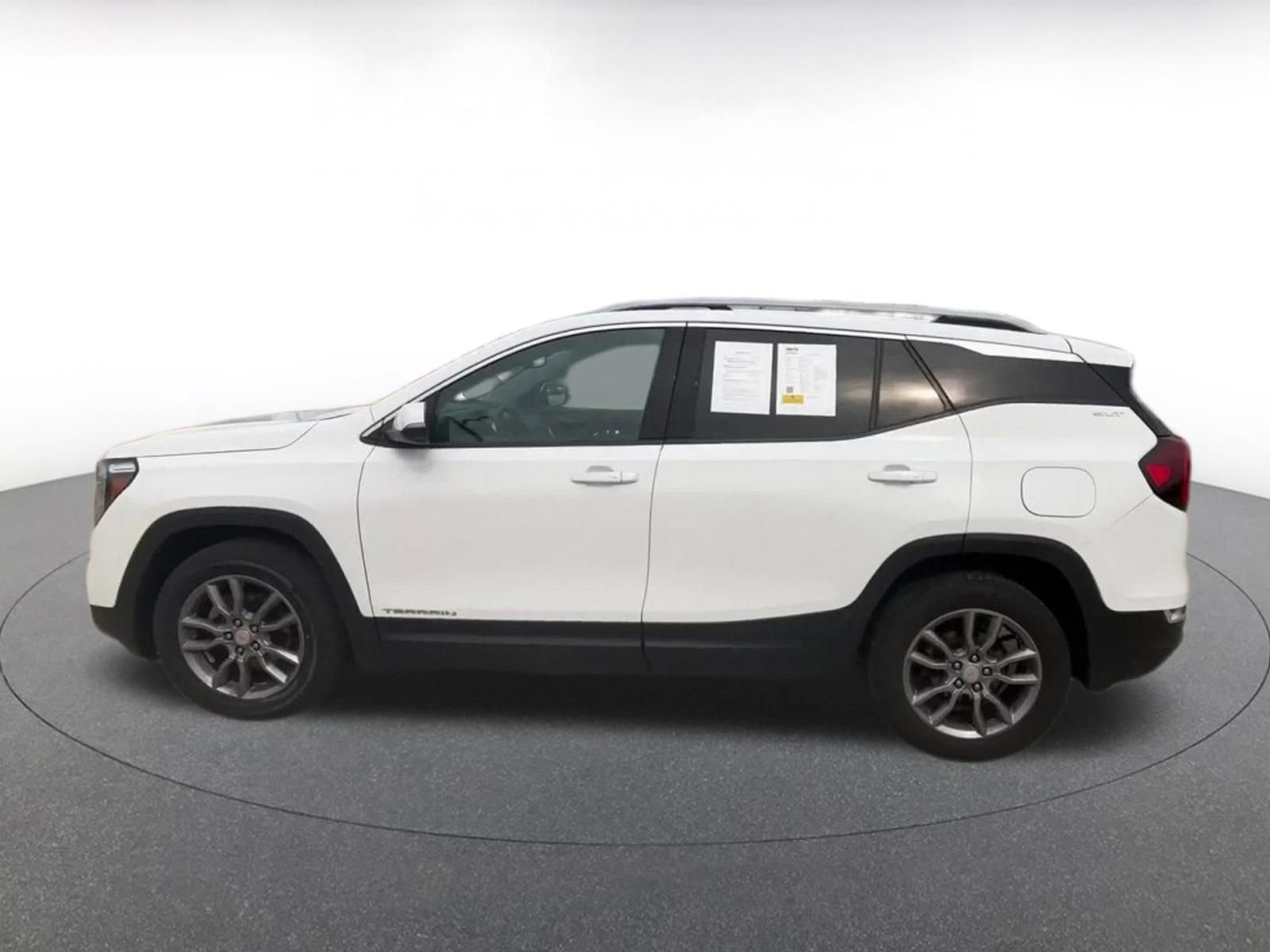 Thumbnail: 2023 GMC Terrain - 9